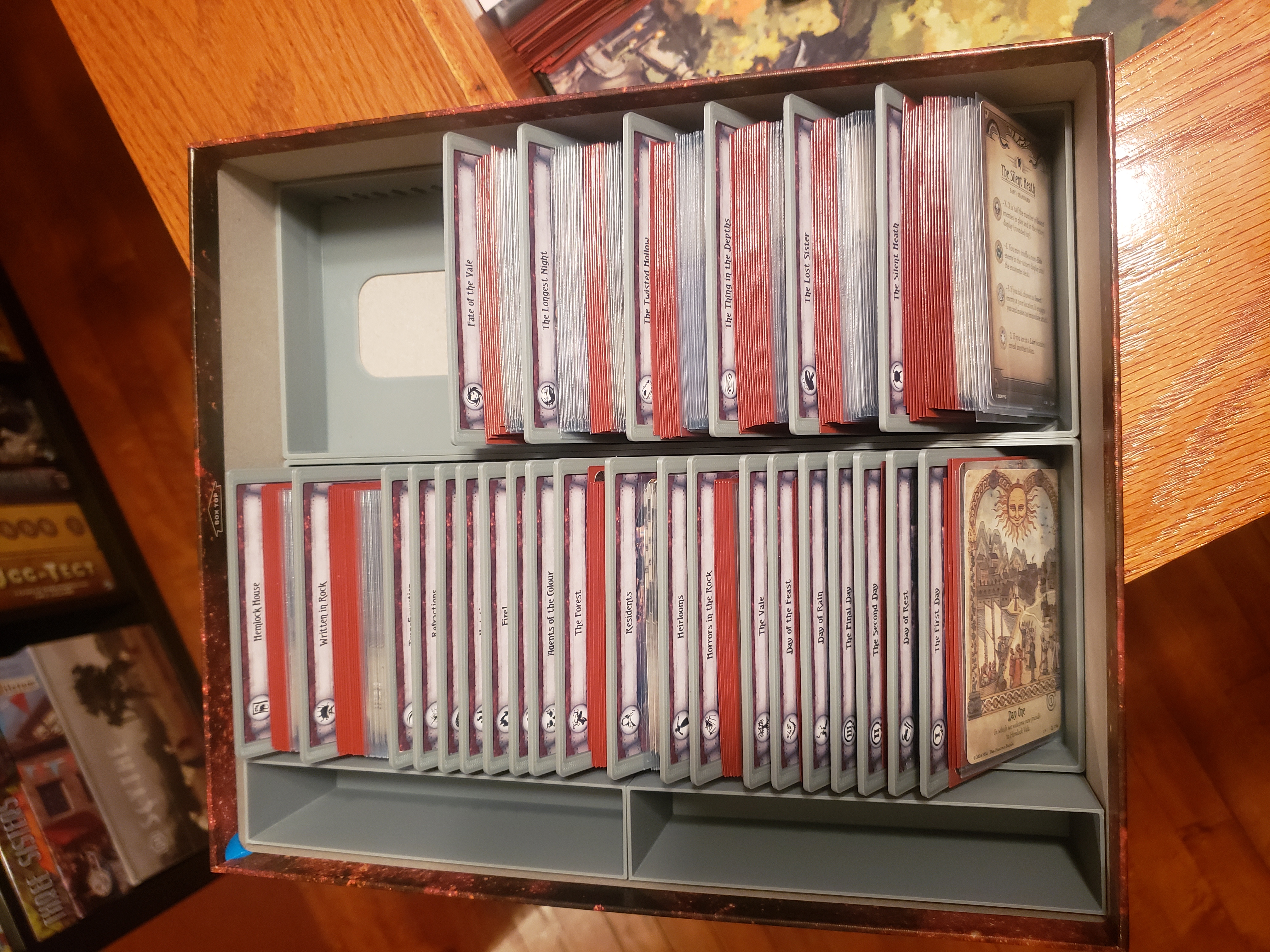 Minimalistic Arkham Horror LCG Campaign Box Insert Remix