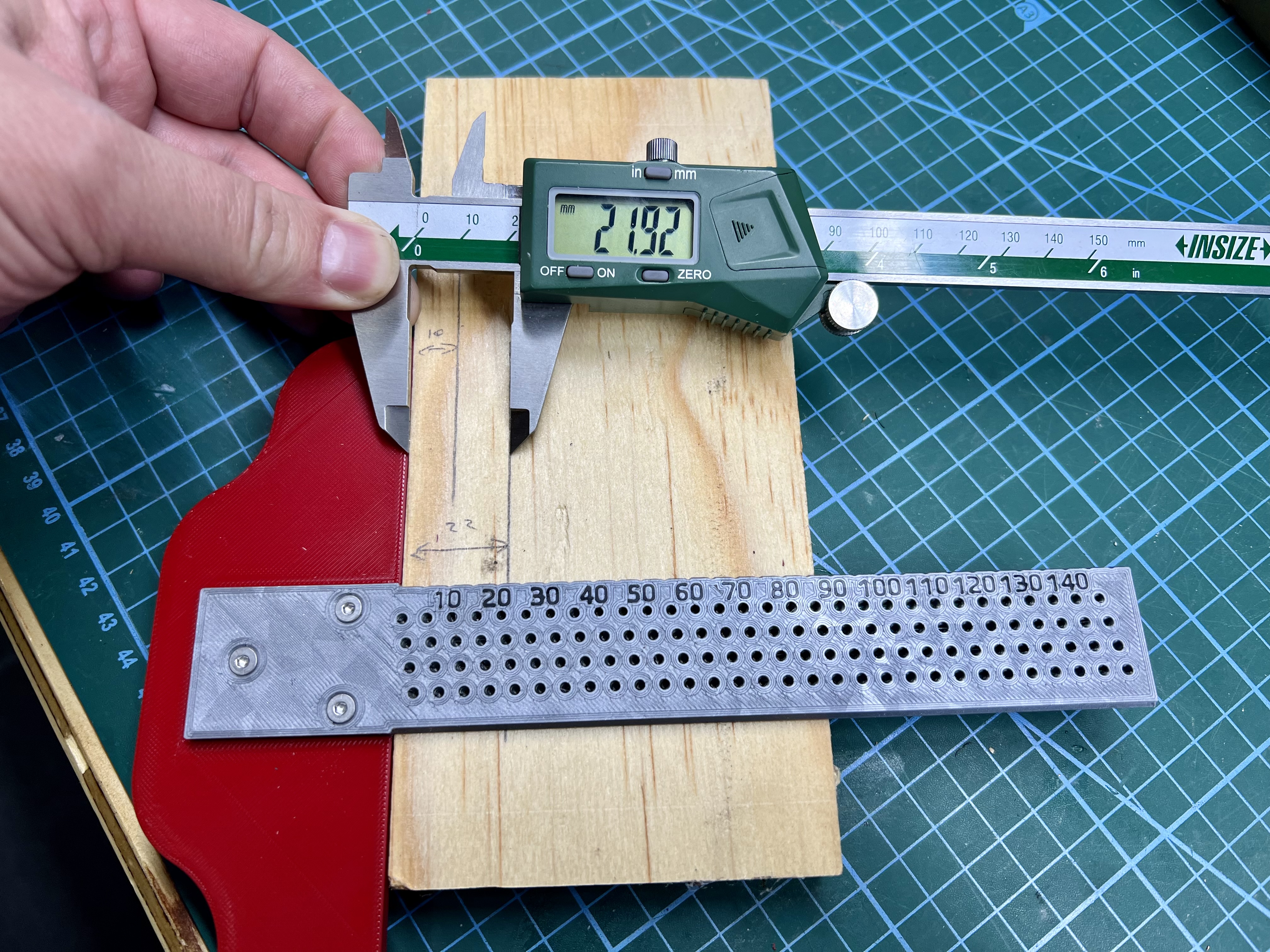 Miniatura 2 do modelo 3D 150mm T-Square
