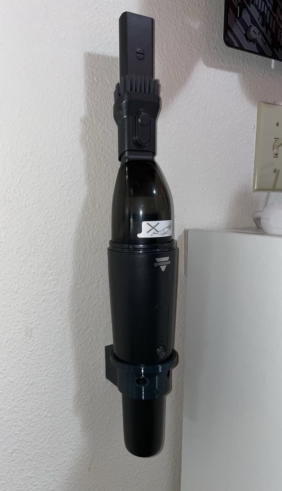 Bissell AeroSlim handvac mount