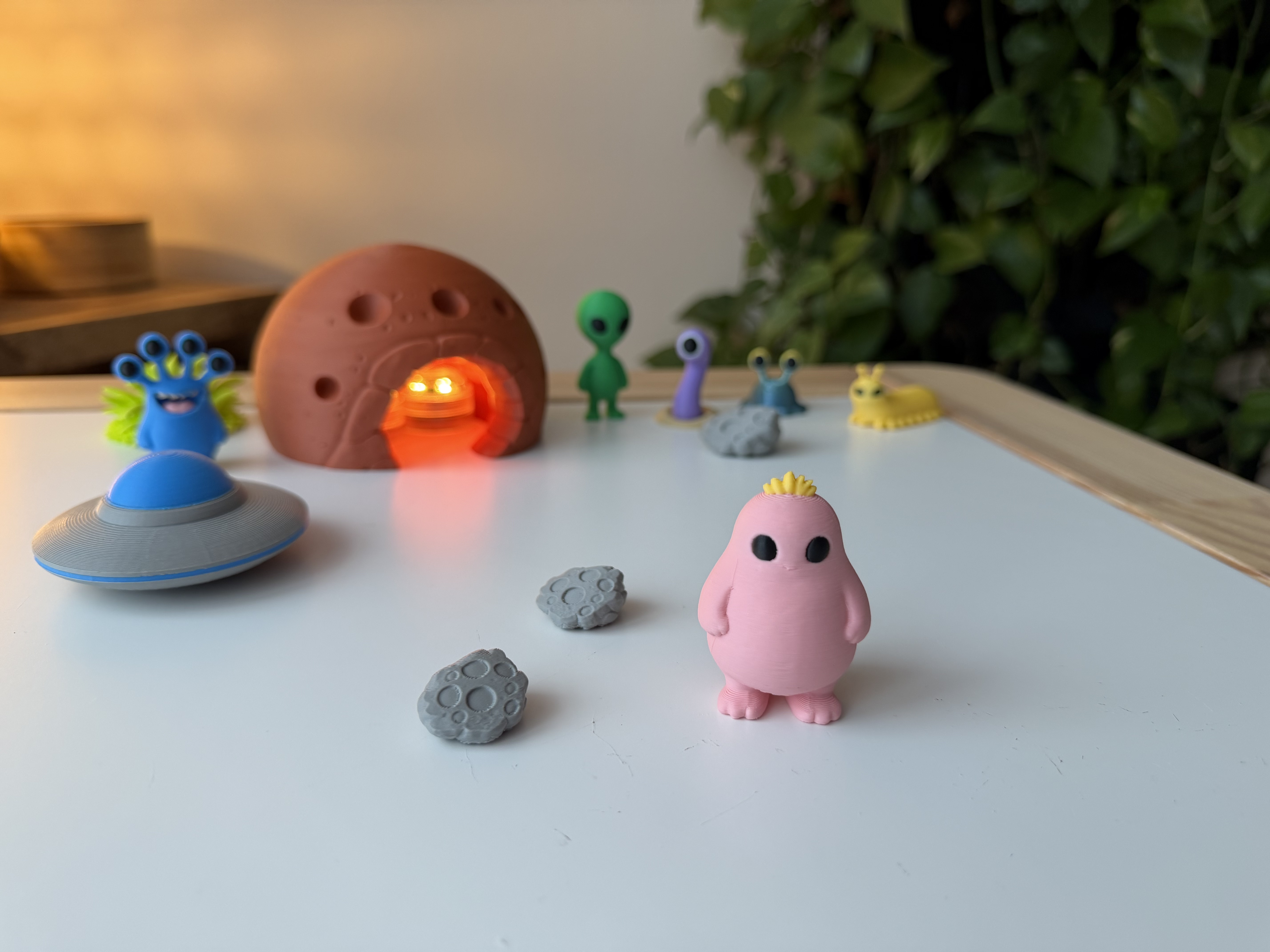 Round Alien — “Plumbo”