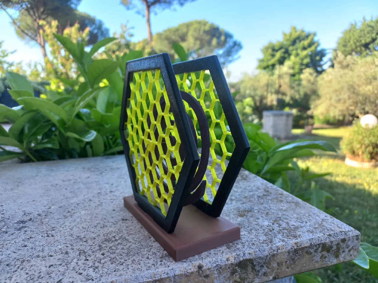Peregrine Design の Mosquito coil holder PEOS | FM MOSQUITO COIL HOLDER-SKELETON – PEOS INDUSTRIES