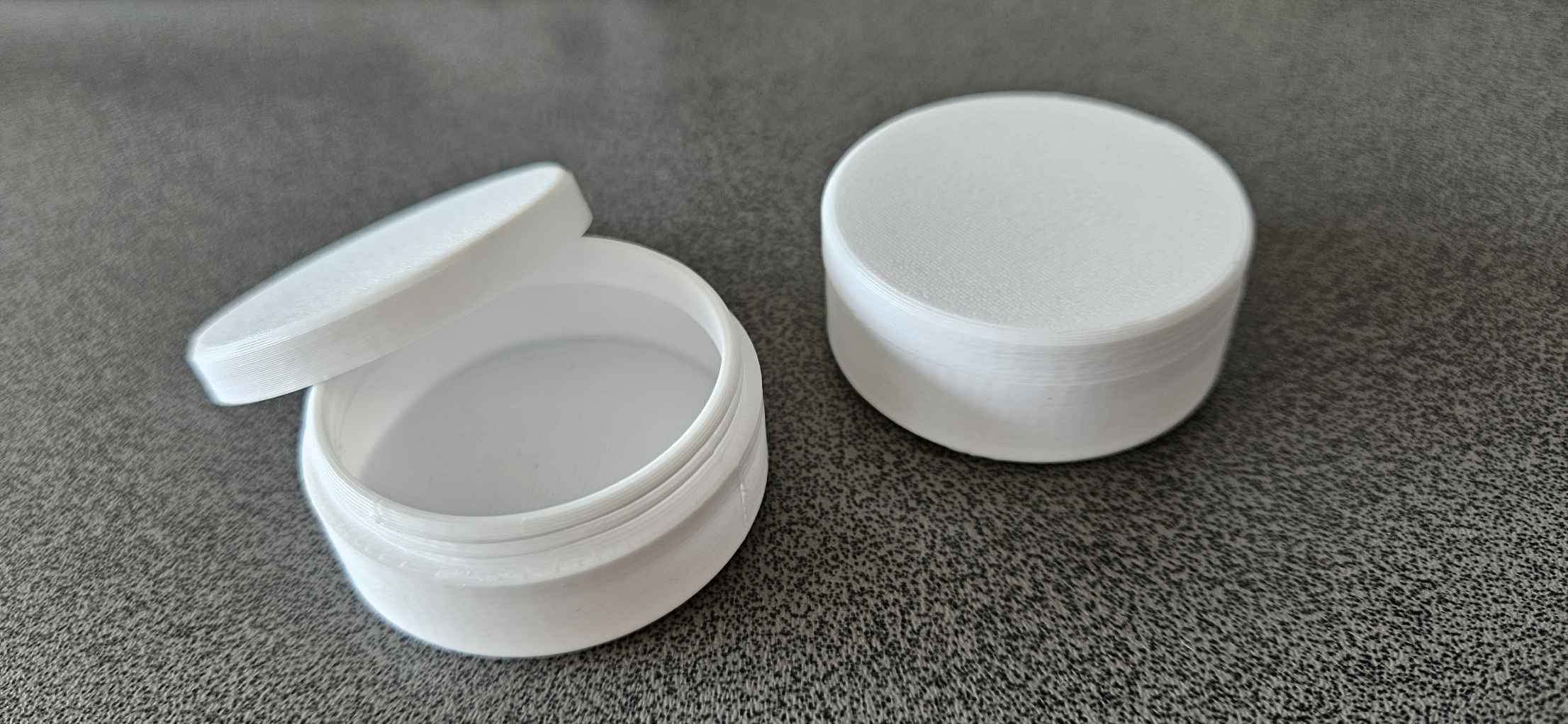 Miniatura 2 do modelo 3D Runde Dose mit Gewinde / Round box with thread