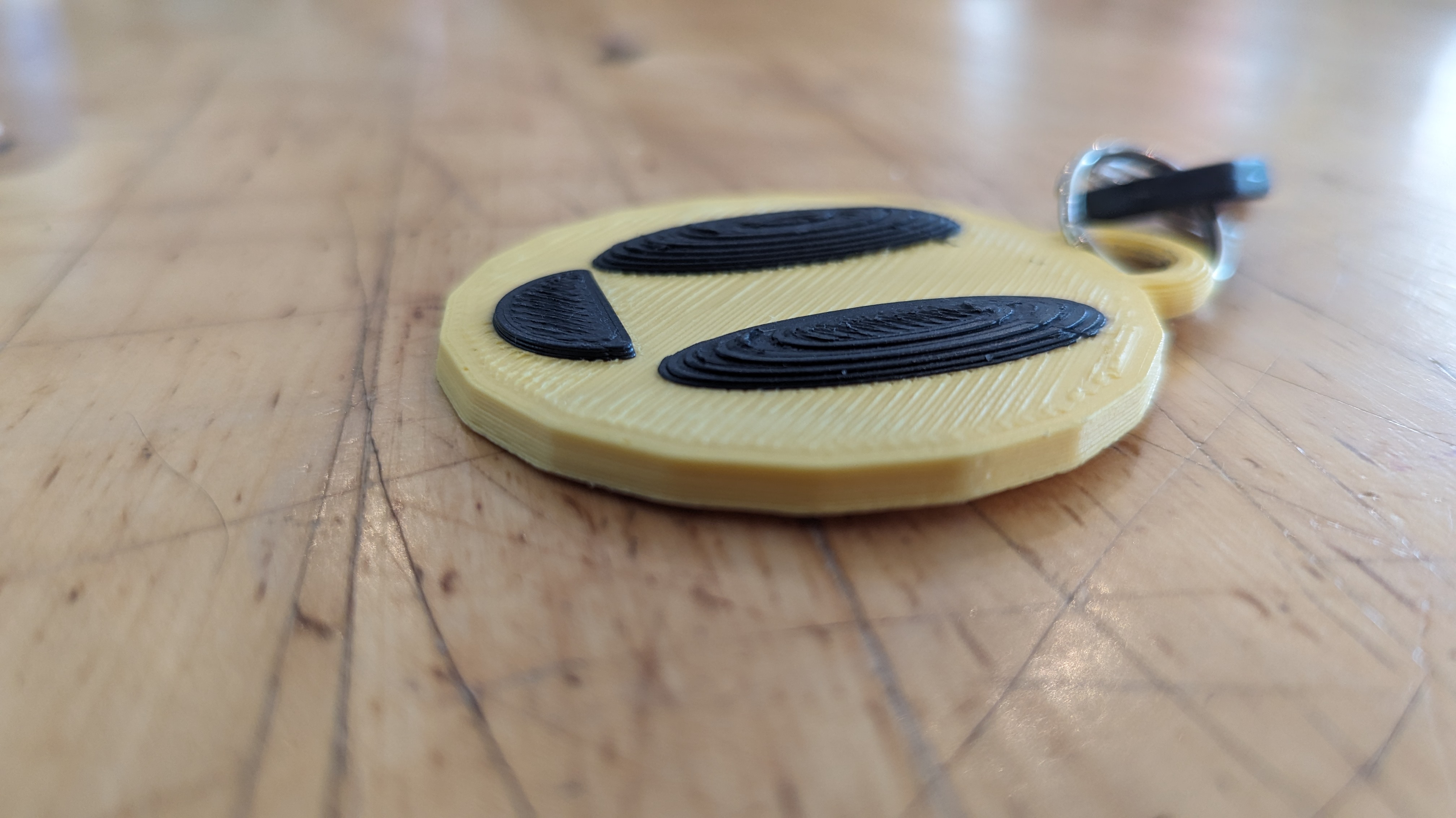 Miniatura 2 do modelo 3D Smiley keychain