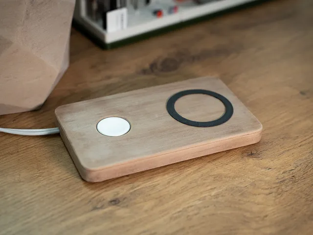 2-in-1 Wireless Charging Pad