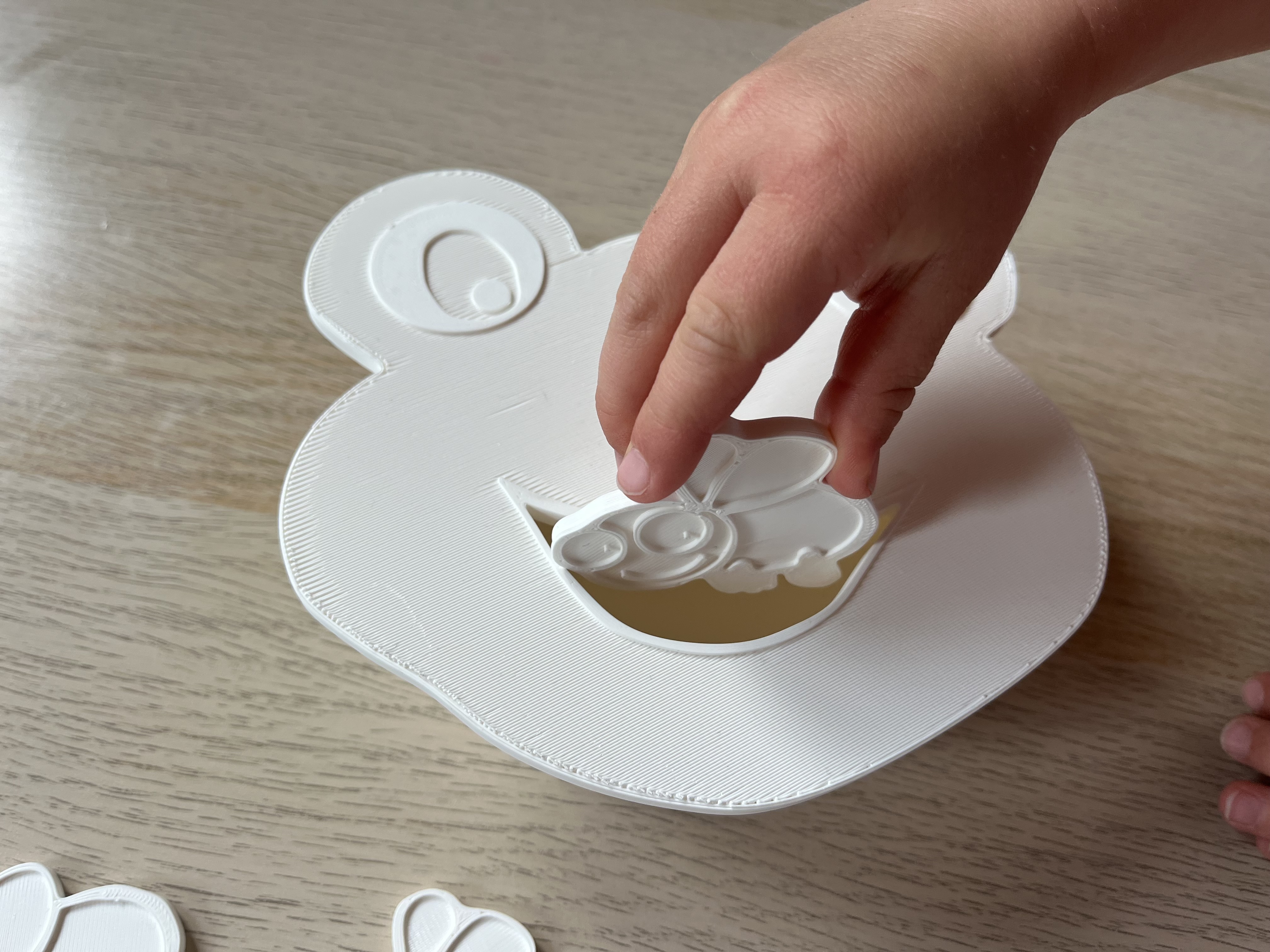(sensory play) krmící hlava žabka