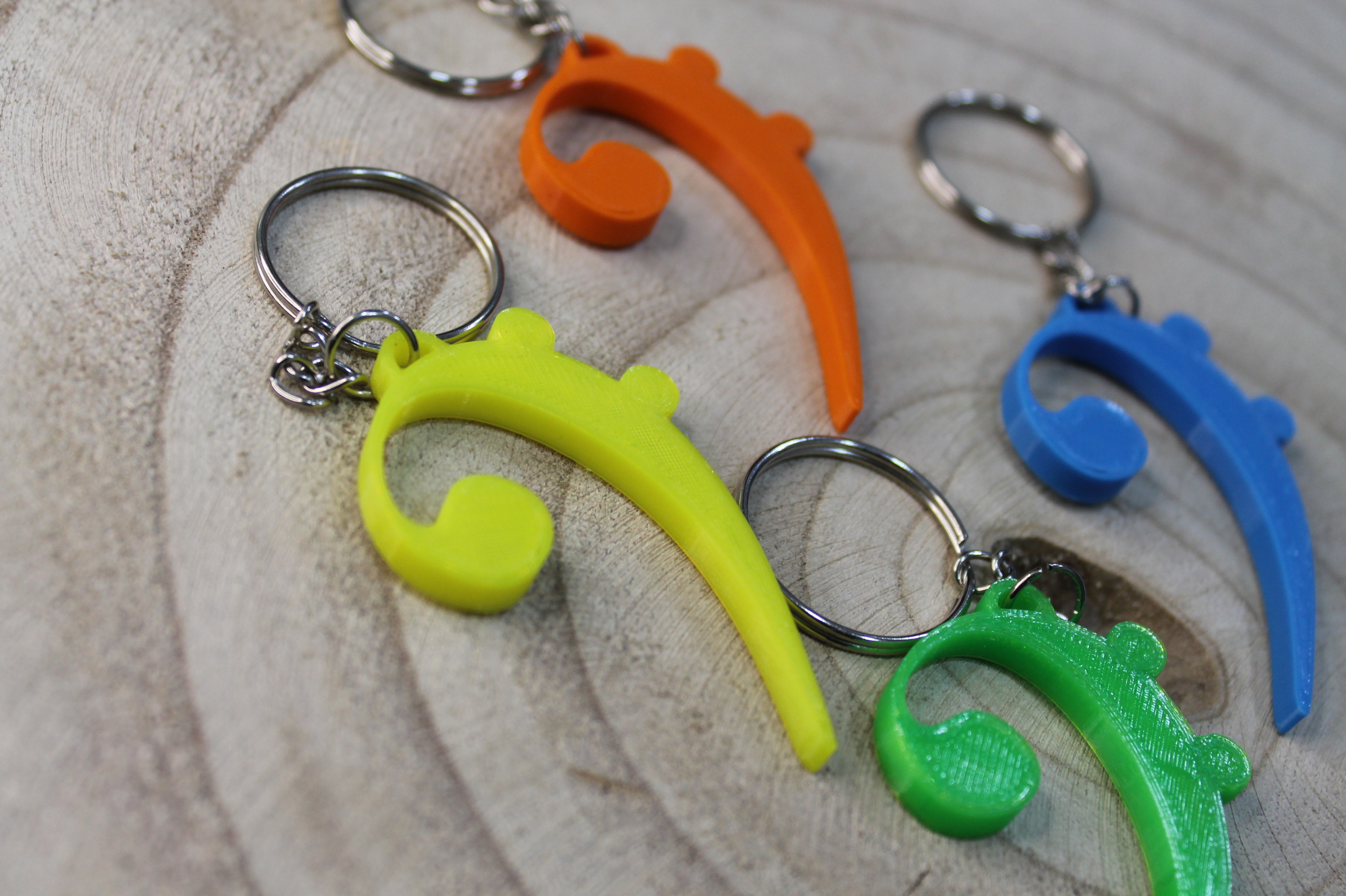 Bass clef keychain / Llavero clave de fa by Franchescor | Download free ...