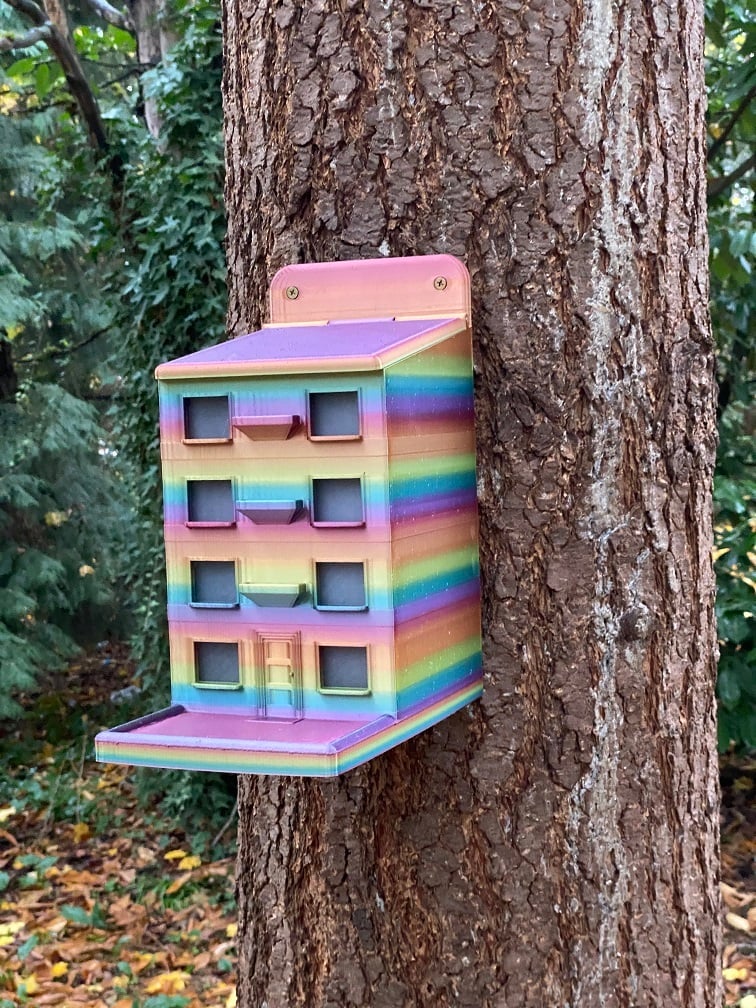 Miniatura 4 do modelo 3D Large Squirrel Feeder