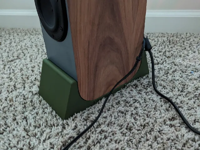 DIY Perks Speaker stand