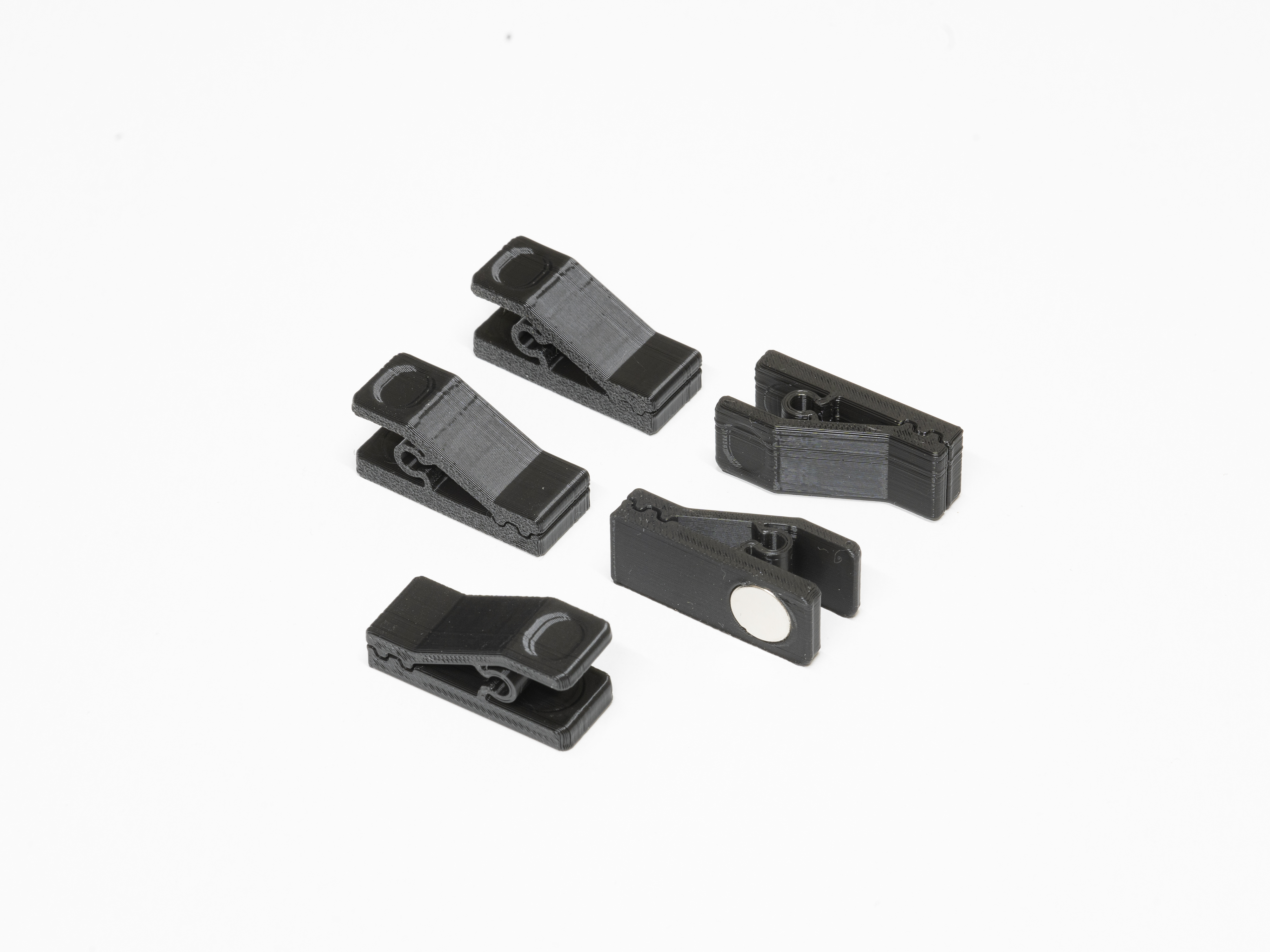 Simple Magnetic Clip