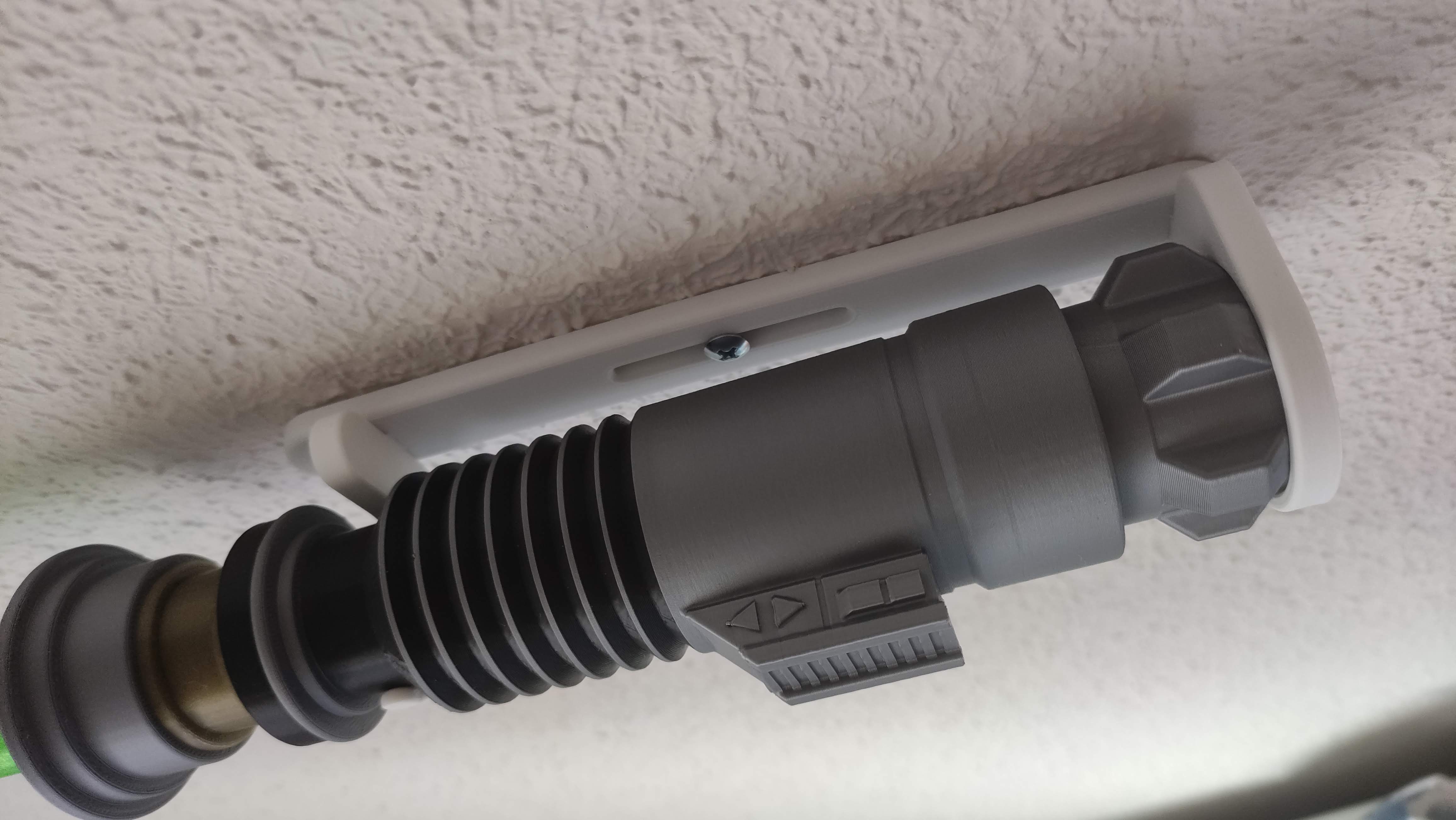 wall support for: Collapsing Lightsaber (Print in Place)