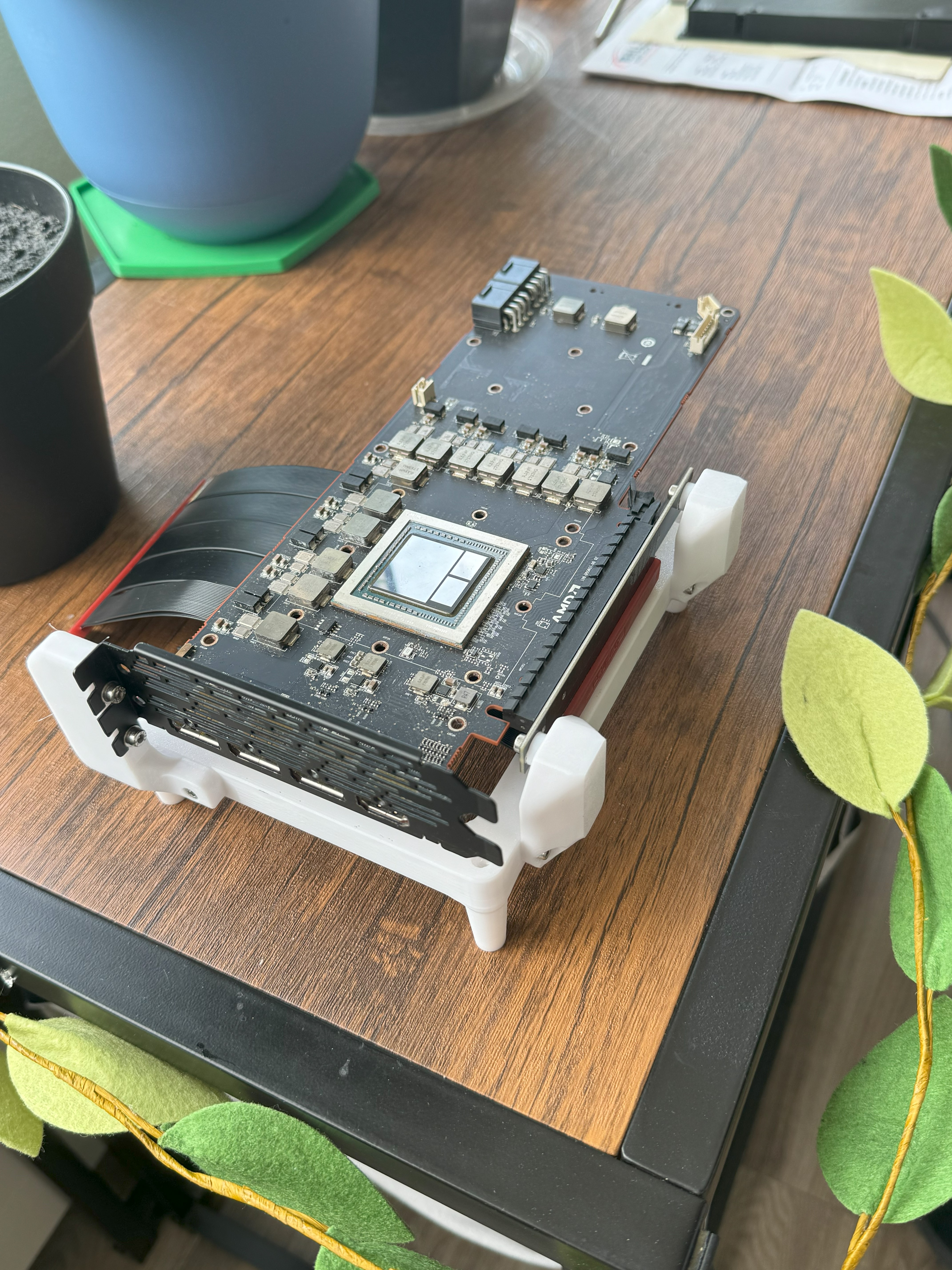 Mobo Vertical GPU Mount
