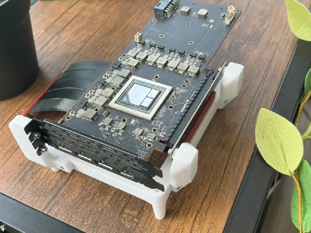 Mobo Vertical GPU Mount