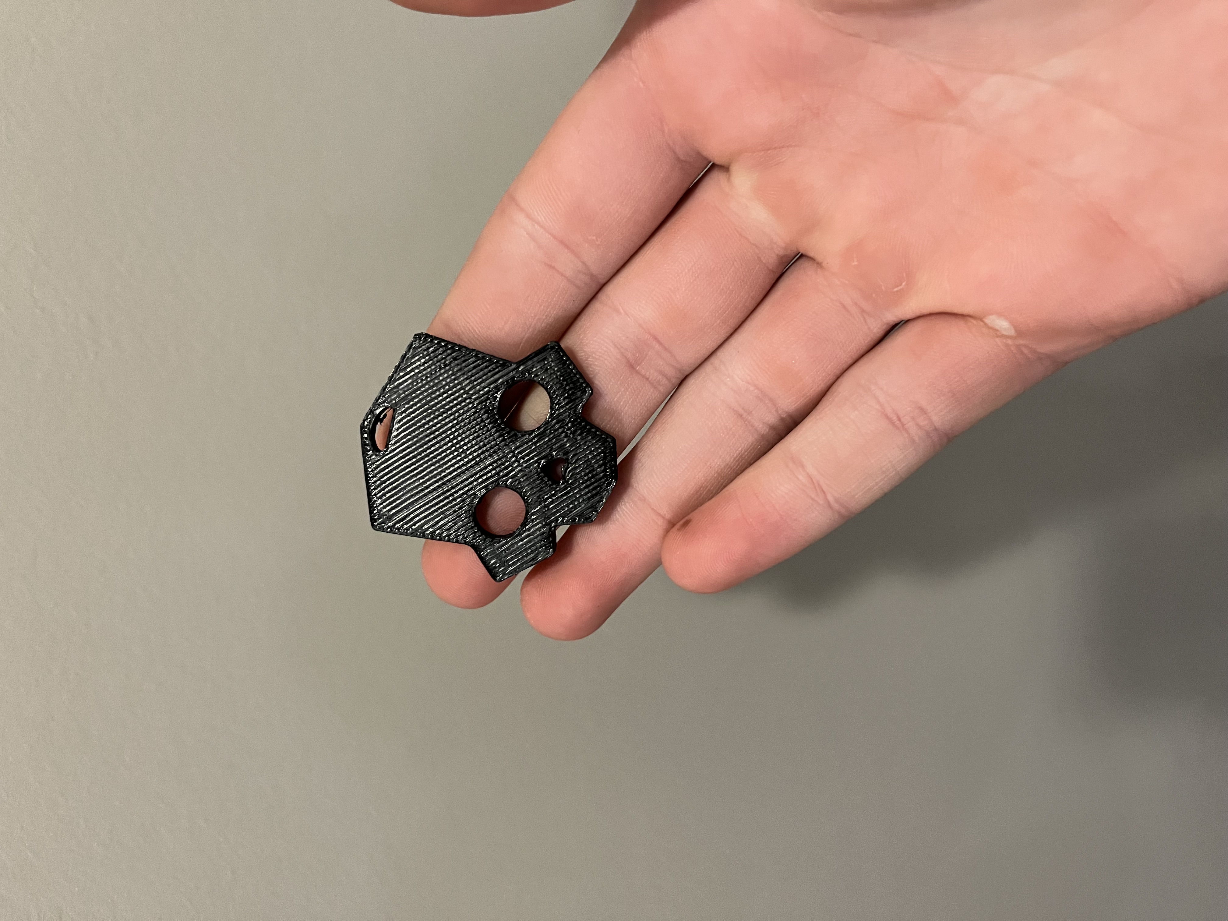 Helldivers Skull Keychain
