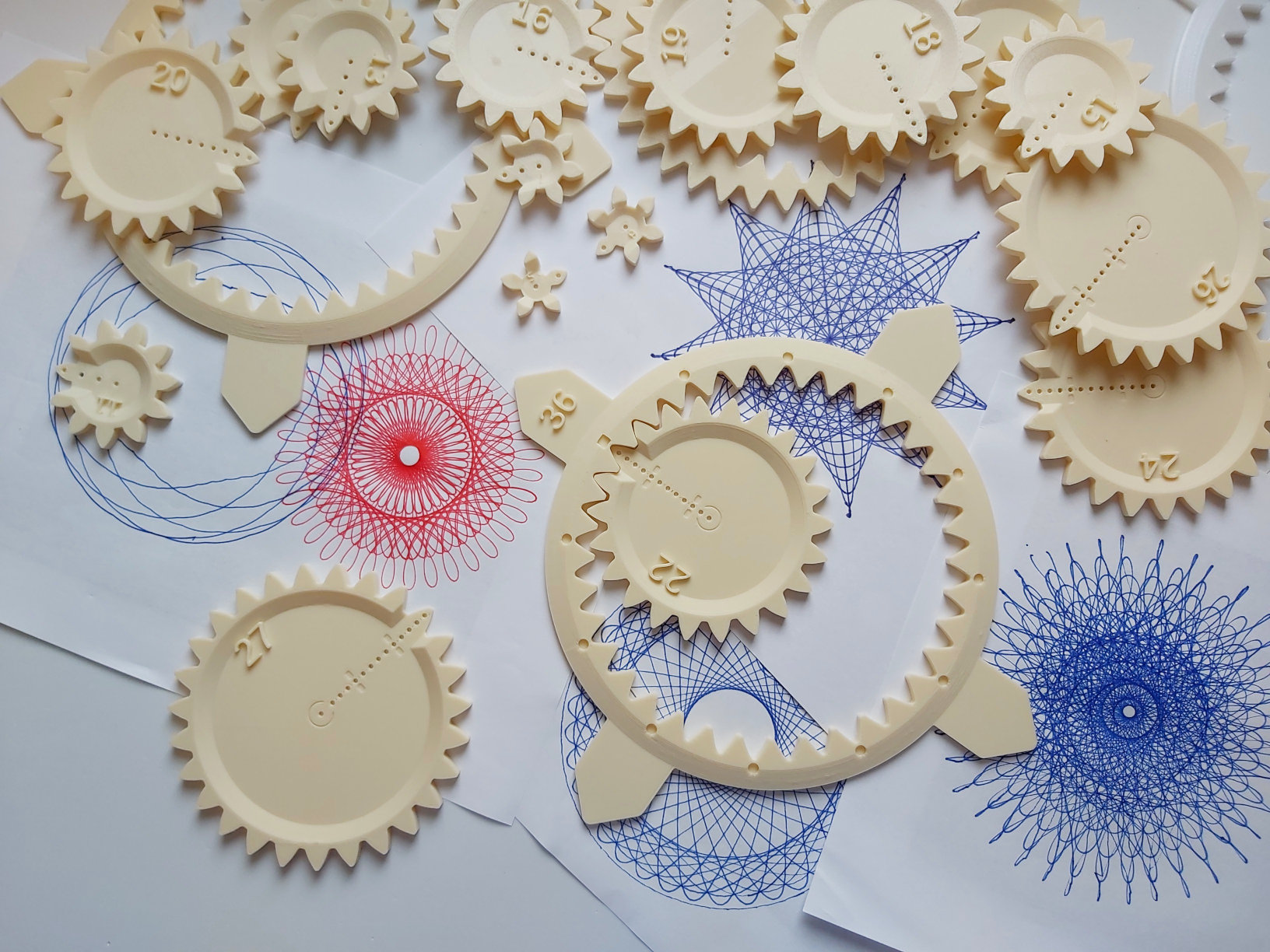 Spiraling Mathematical Drawing Toy
