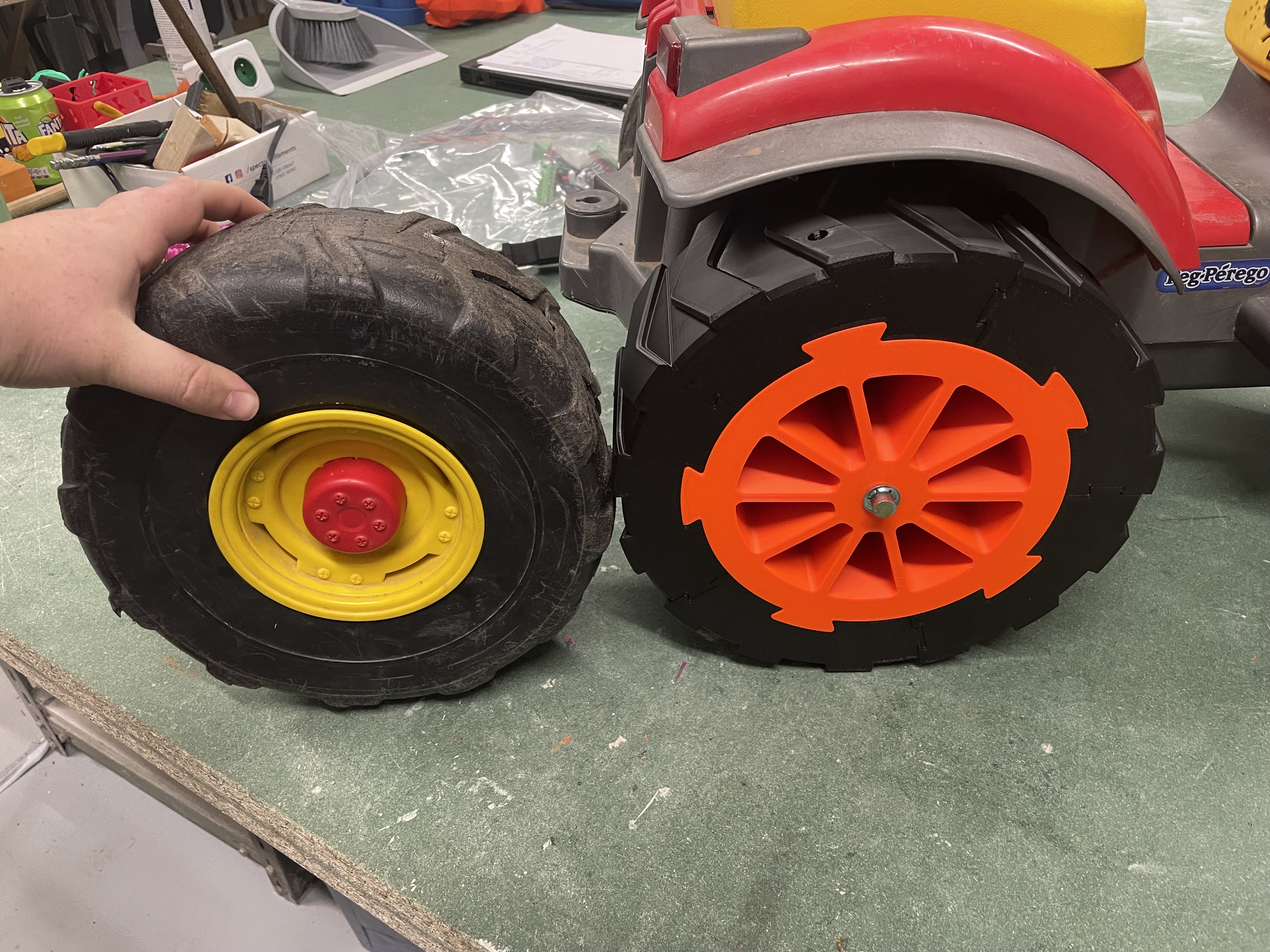 Peg Perego tractor wheel - semi parts assembly