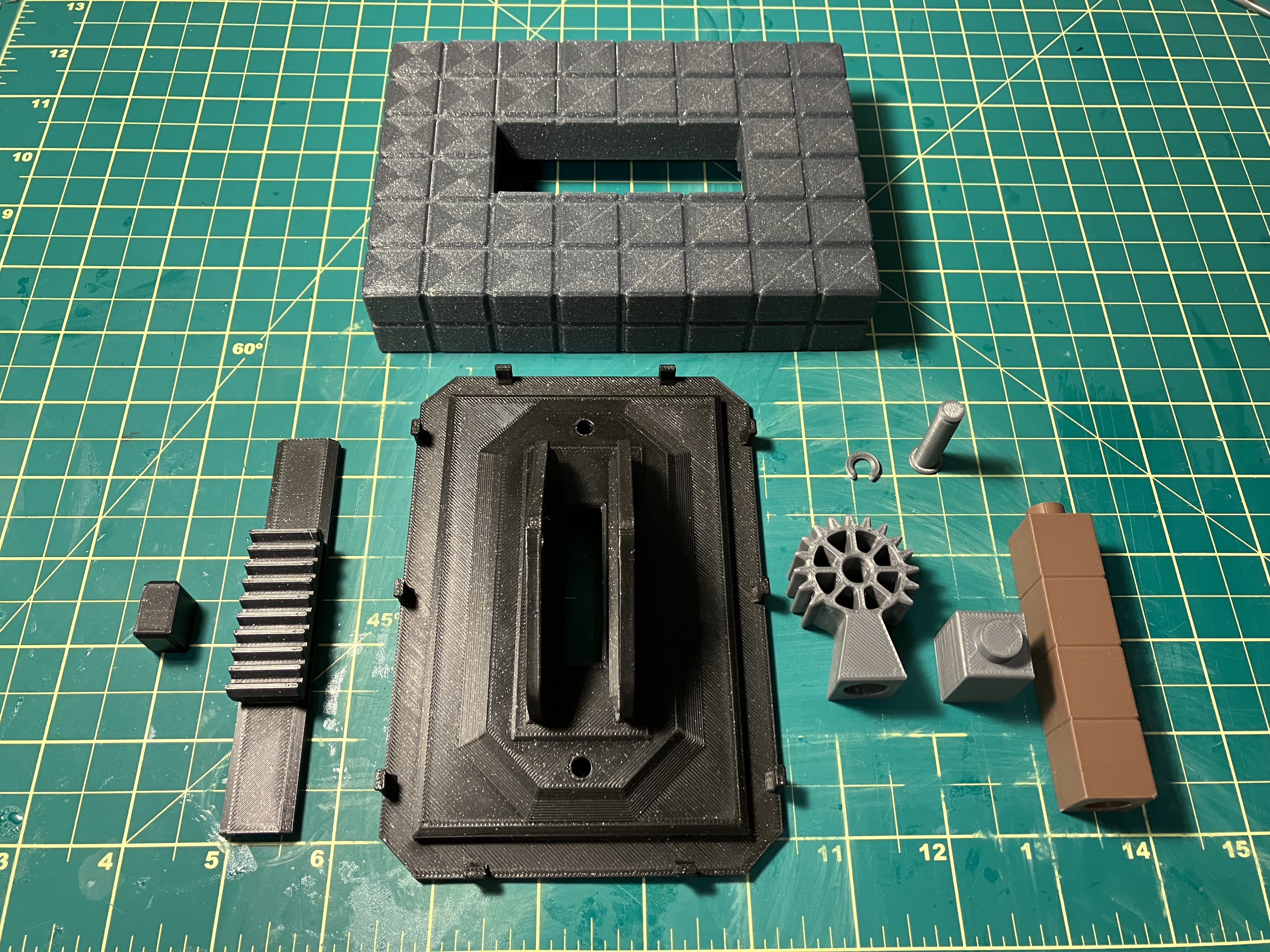 Miniatura 4 do modelo 3D Minecraft Geared Lever Switch (Flat switch)