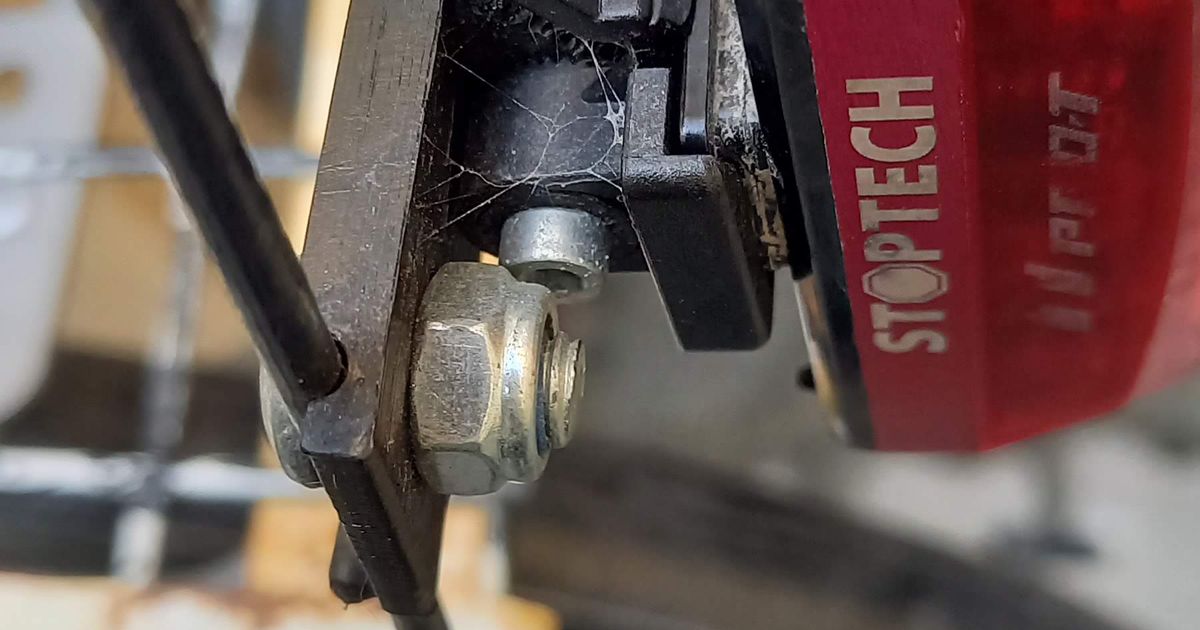 Bike light basket mount by skvedo Download free STL model