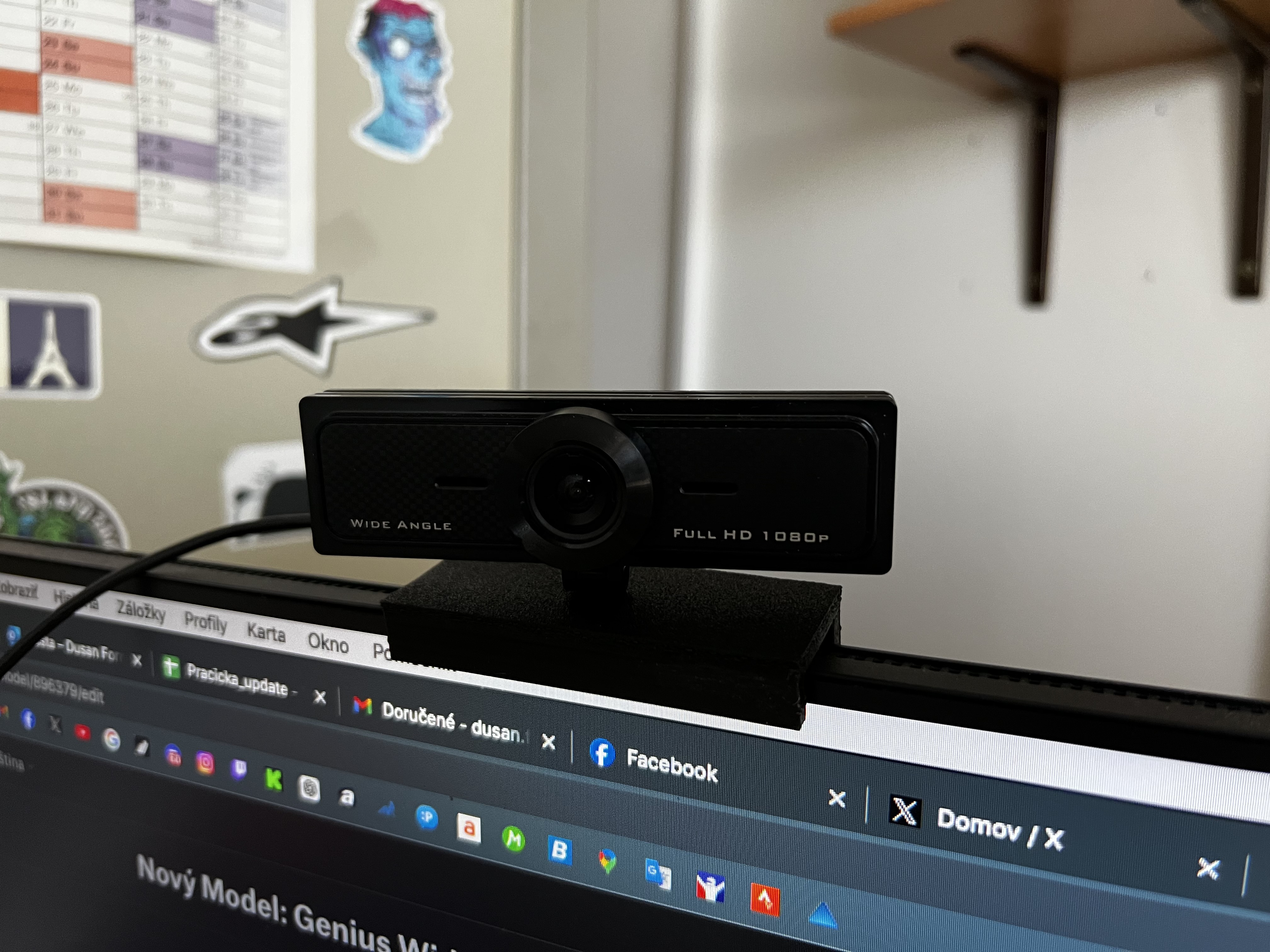 Genius WideCam F100 Ultra Wide Angle PC Holder