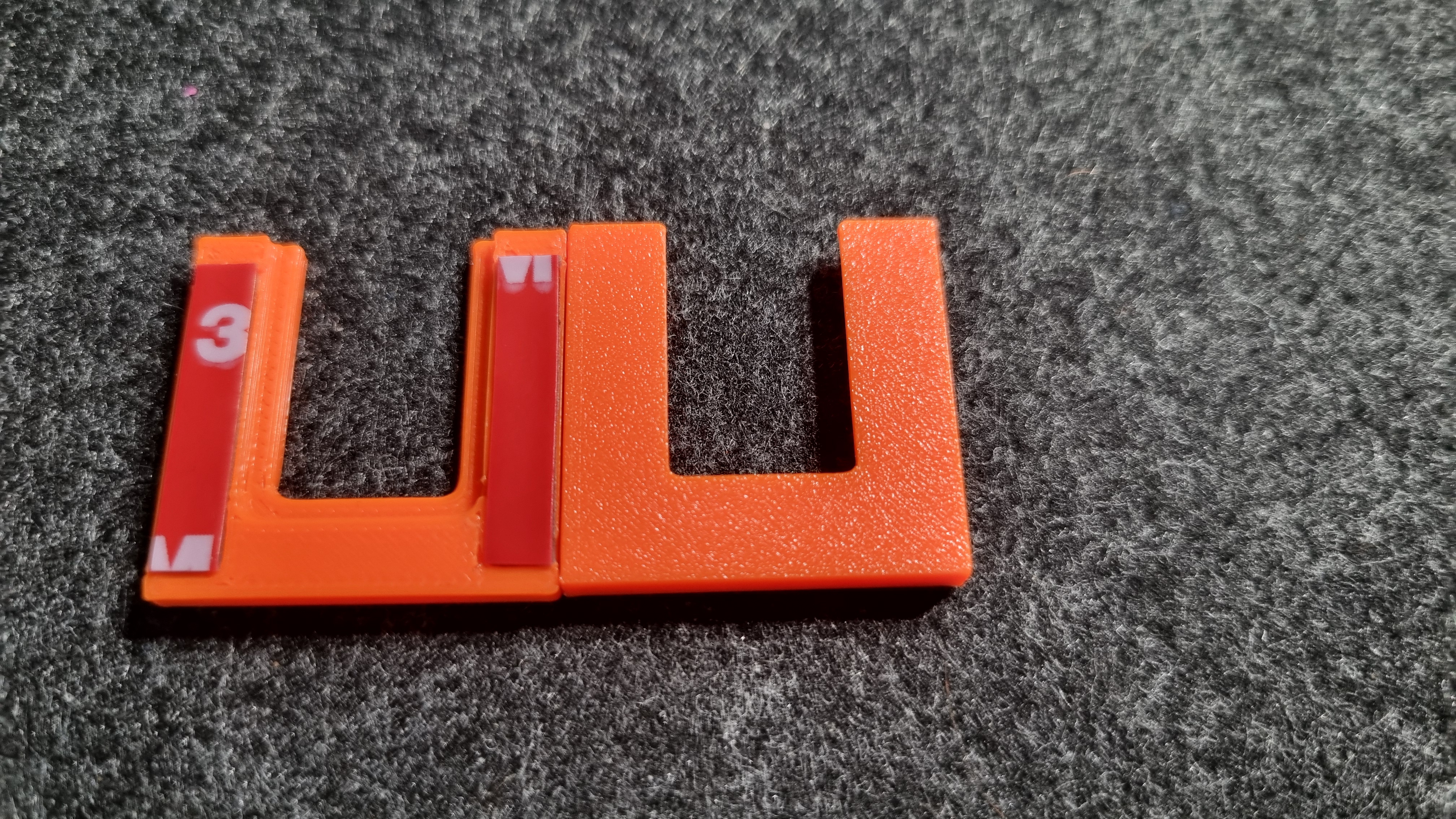 Miniatura 5 do modelo 3D Slim slot for stackable cable clips