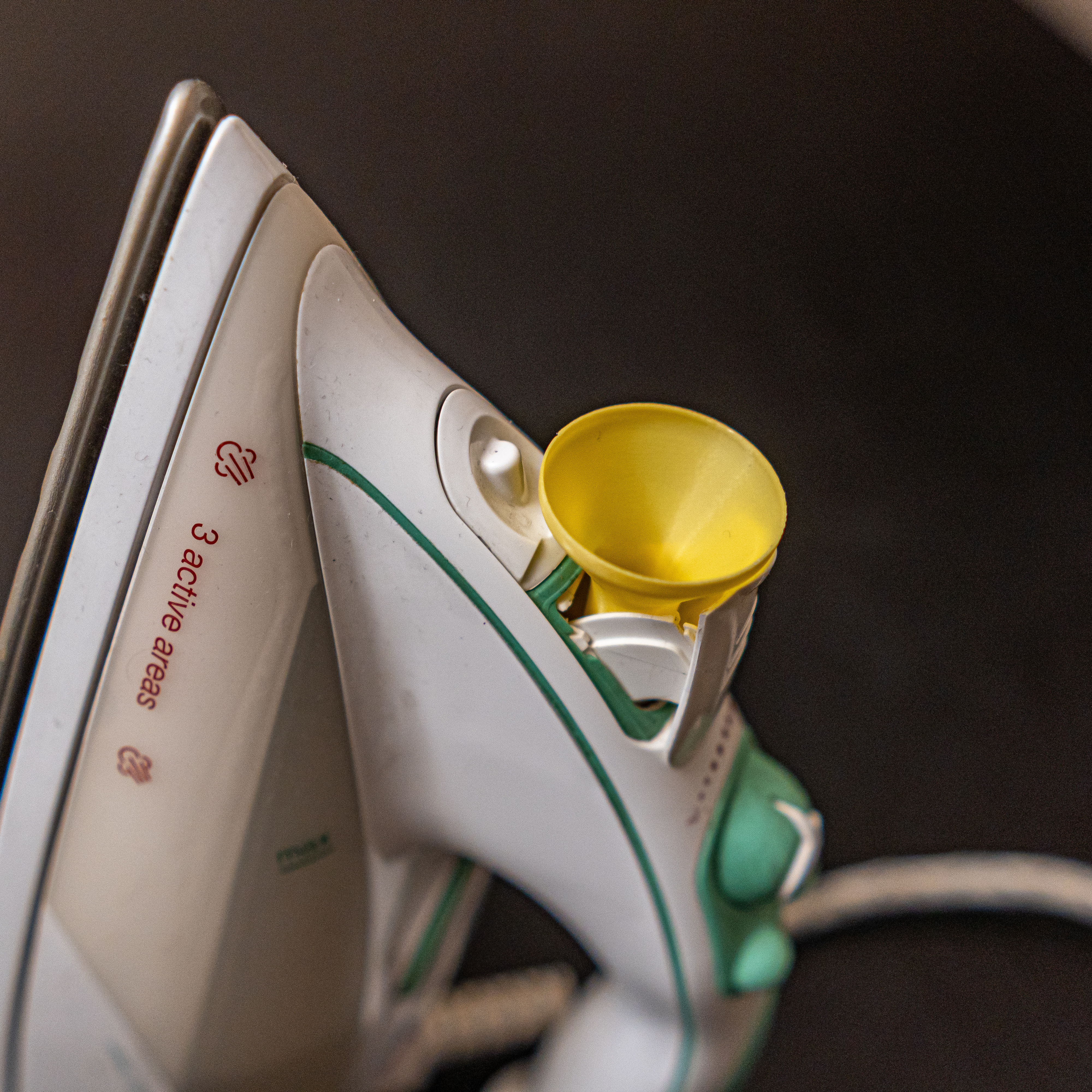 Funnel for refilling steam iron
