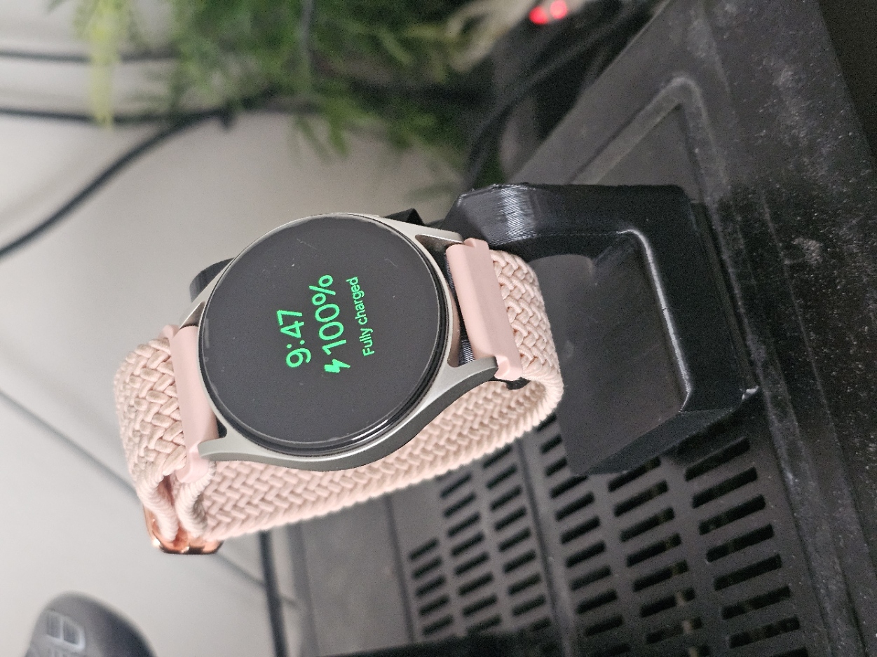 Gridfinity Samsung Galaxy Watch 3/4/5/6/7/Ultra Charging Stand 3D model thumbnail