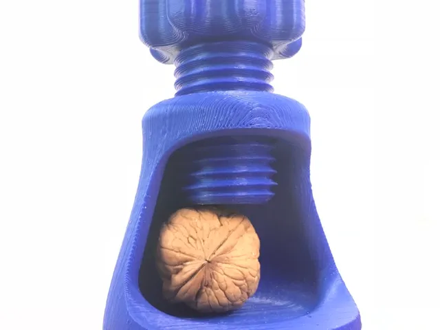 Walnuts Cracker