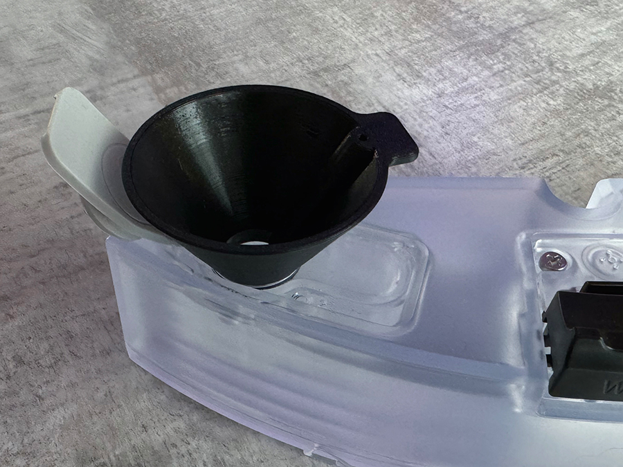 Small Funnel for Vacuum Cleaner Robot (Ø 18mm / f.e. Roborock S8)