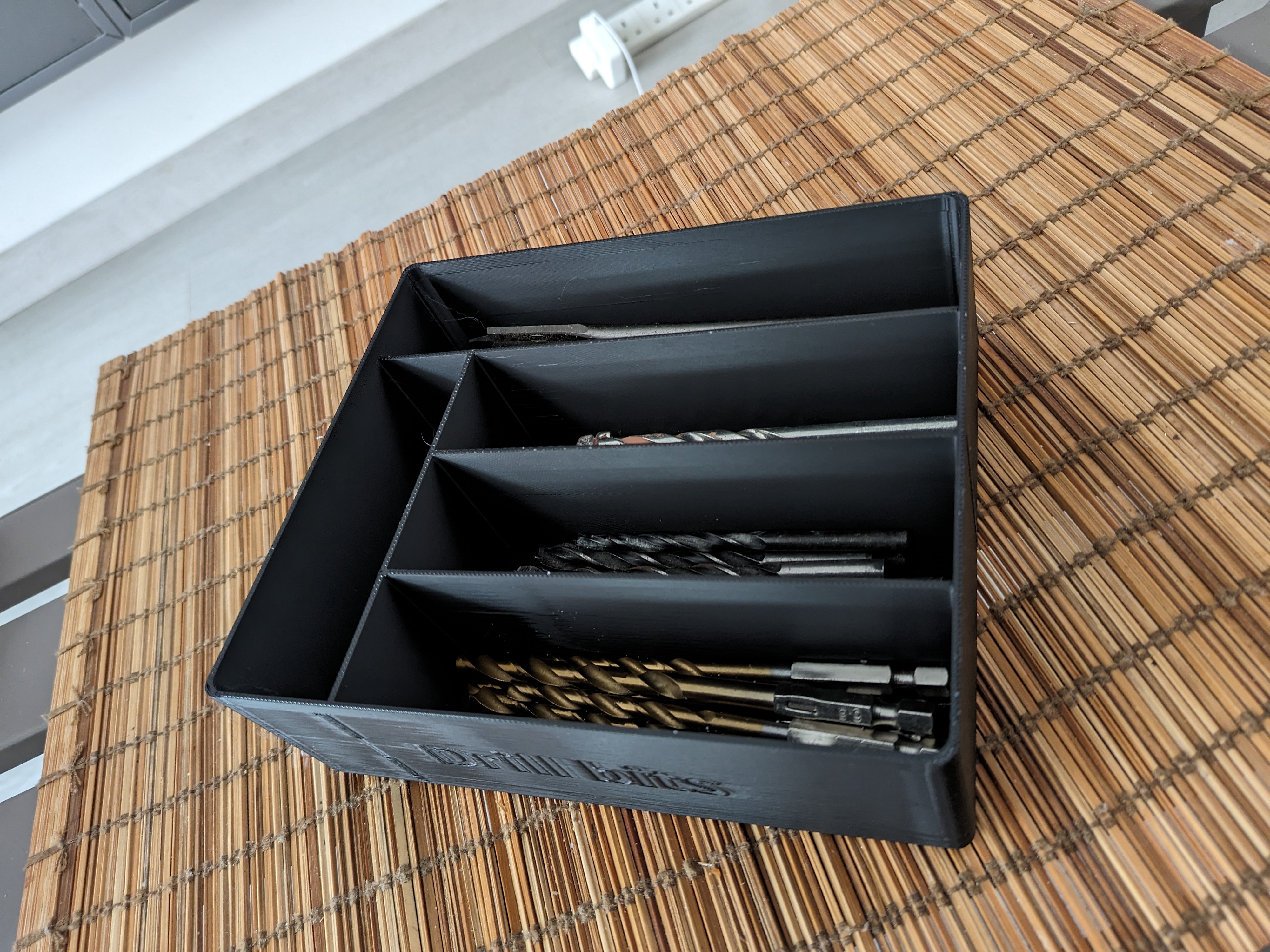 Miniatura 6 do modelo 3D Fully Customizable Stackable Tray/Box with lid, text label and separators. Source code included for personalization.