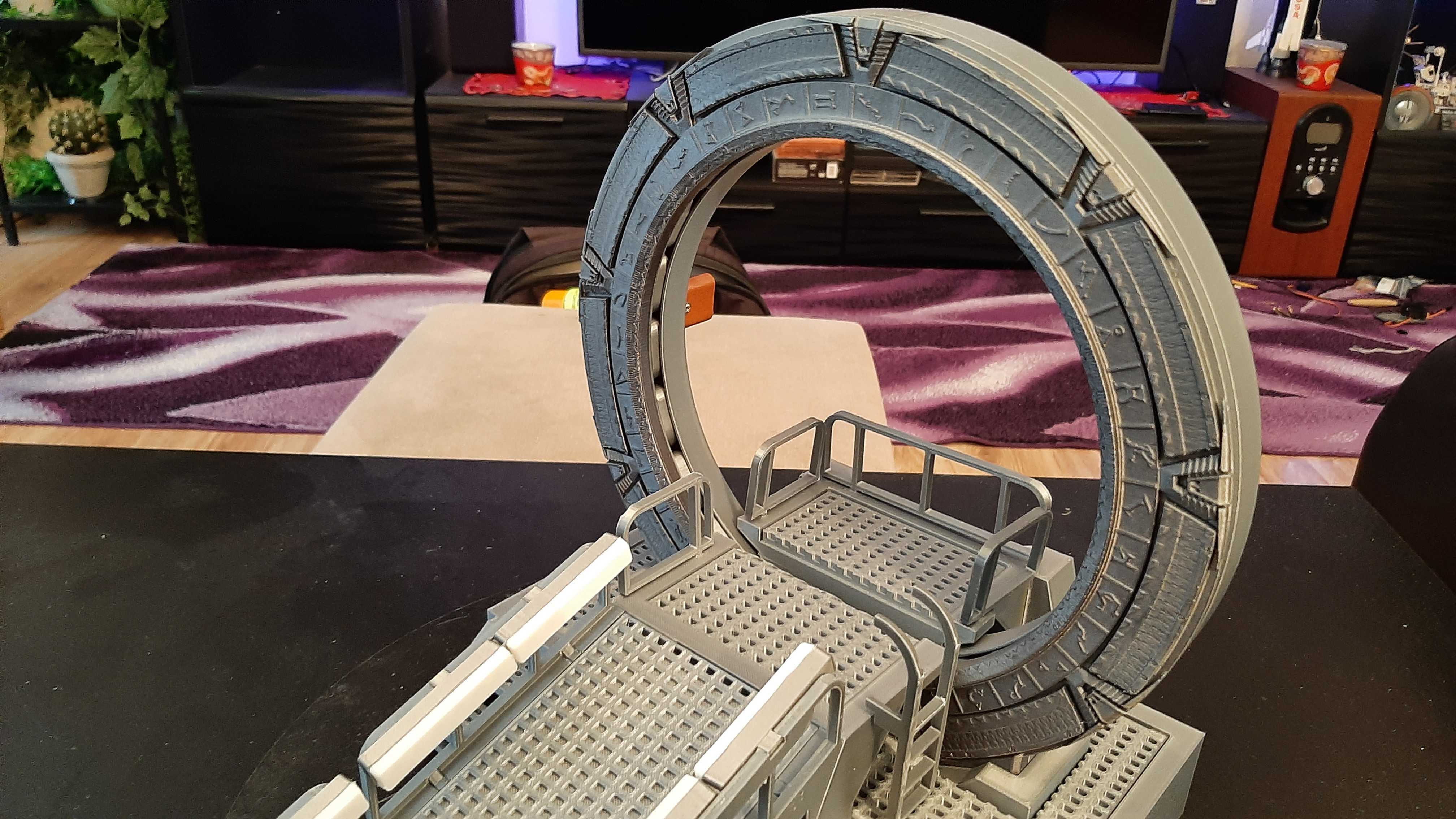 Miniatura 5 do modelo 3D Stargate with a working Iris
