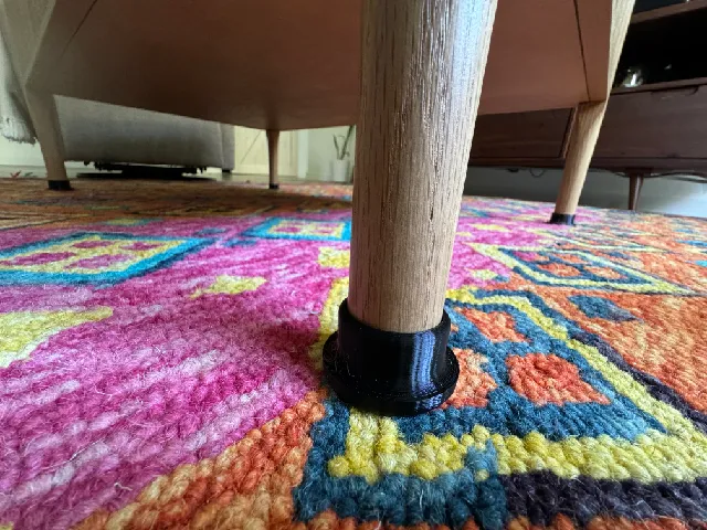 Little rug leg covers for Naya coffee table
