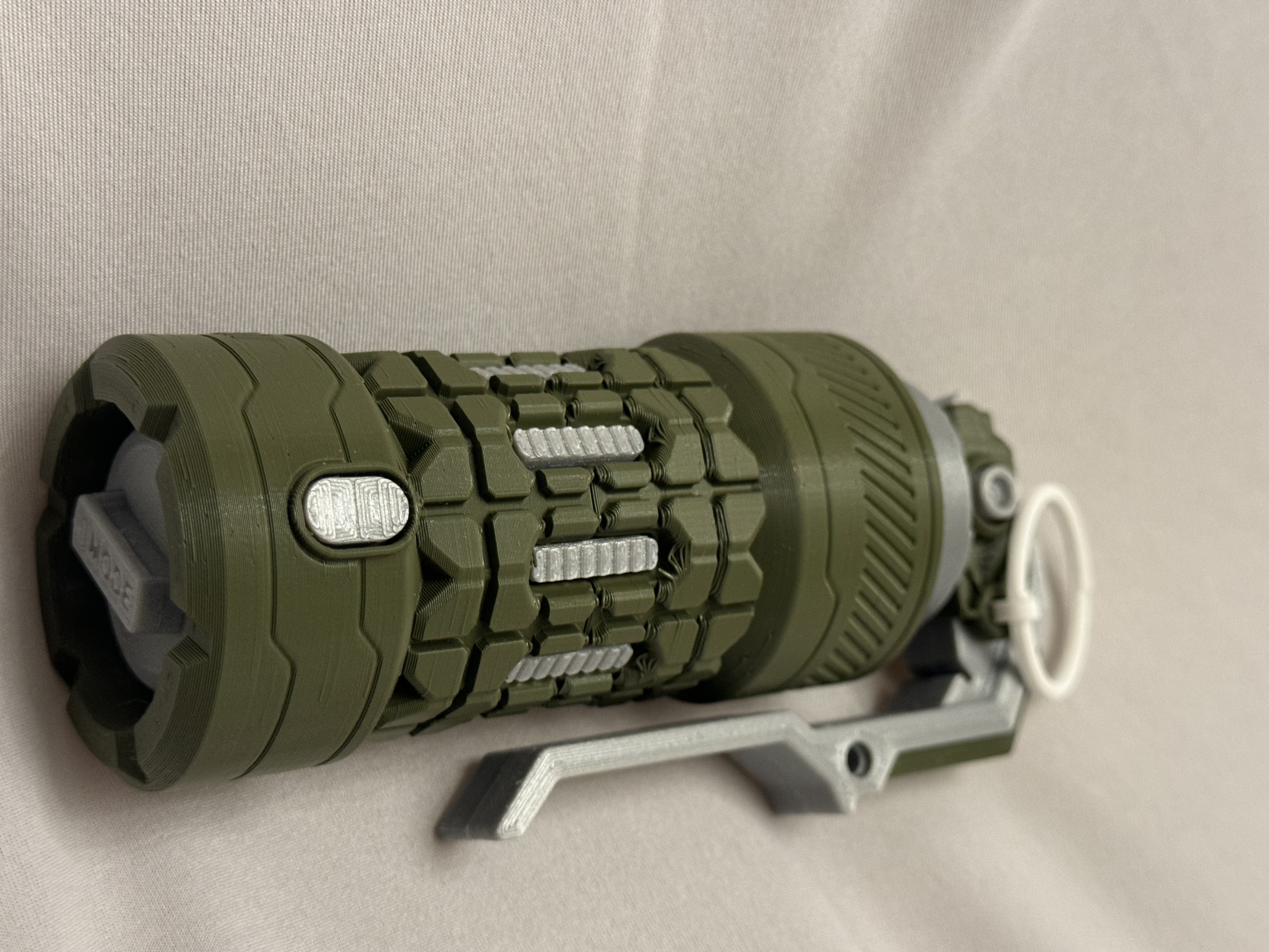 Clicky version of 3dworkbench's Grenade
