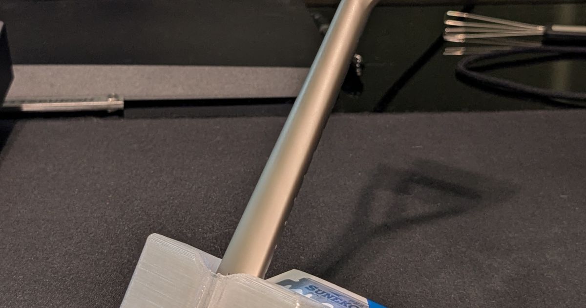 Universal Razor Stand with Blade Compartment by Nathan Smith | Download ...