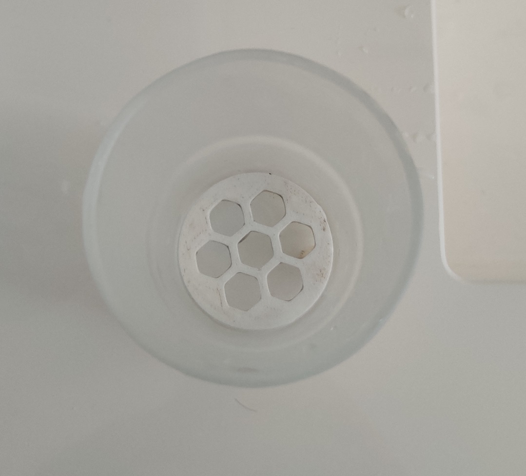 Glass bottom for toothbrush holder