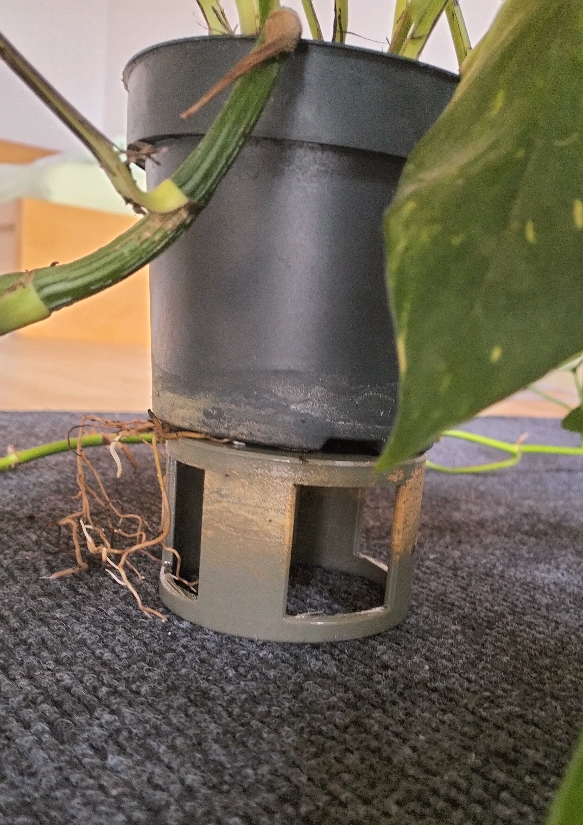 Ikea vase stand (GRADVIS)