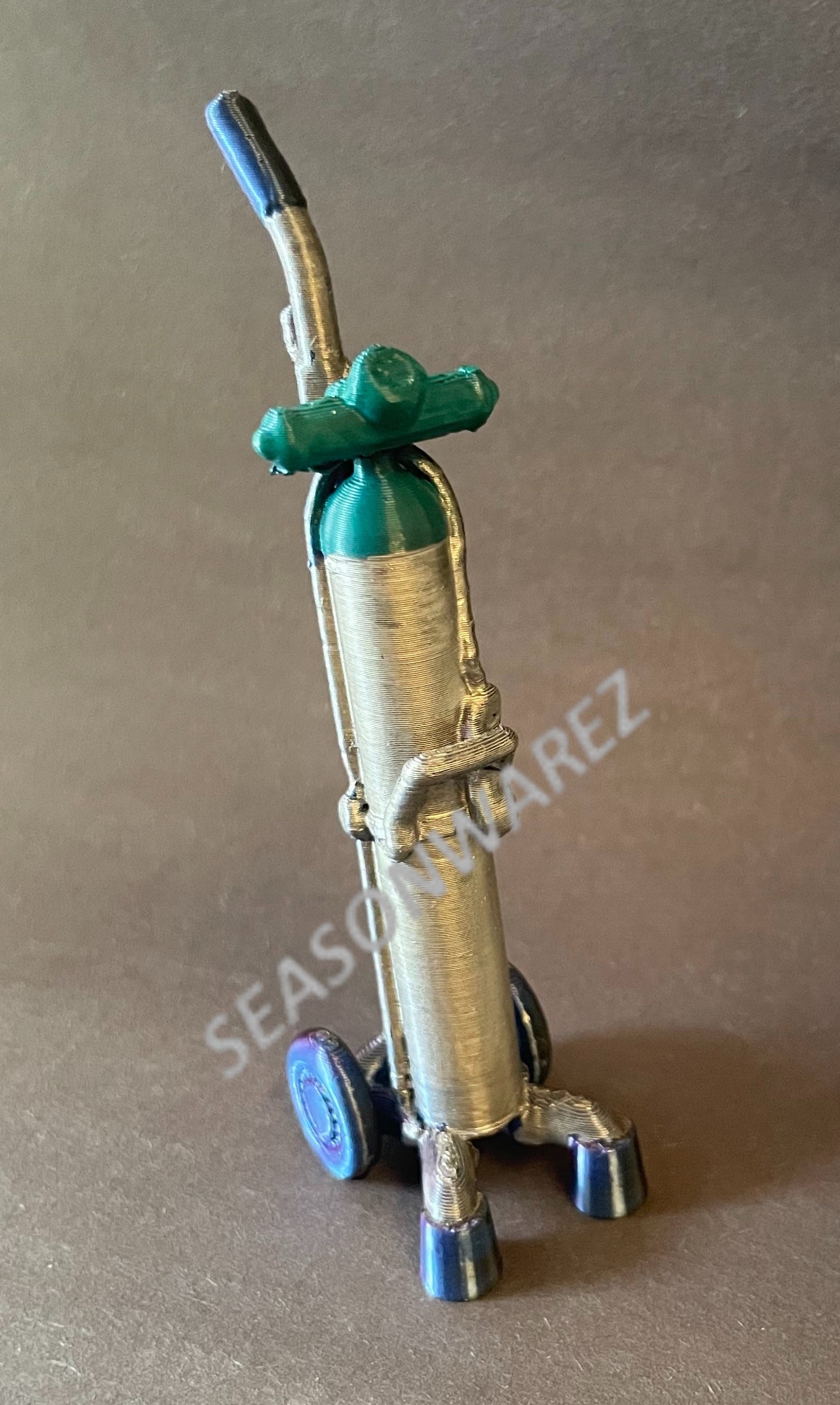 Portable Oxygen Tank - Charm Rolling "Green Top"