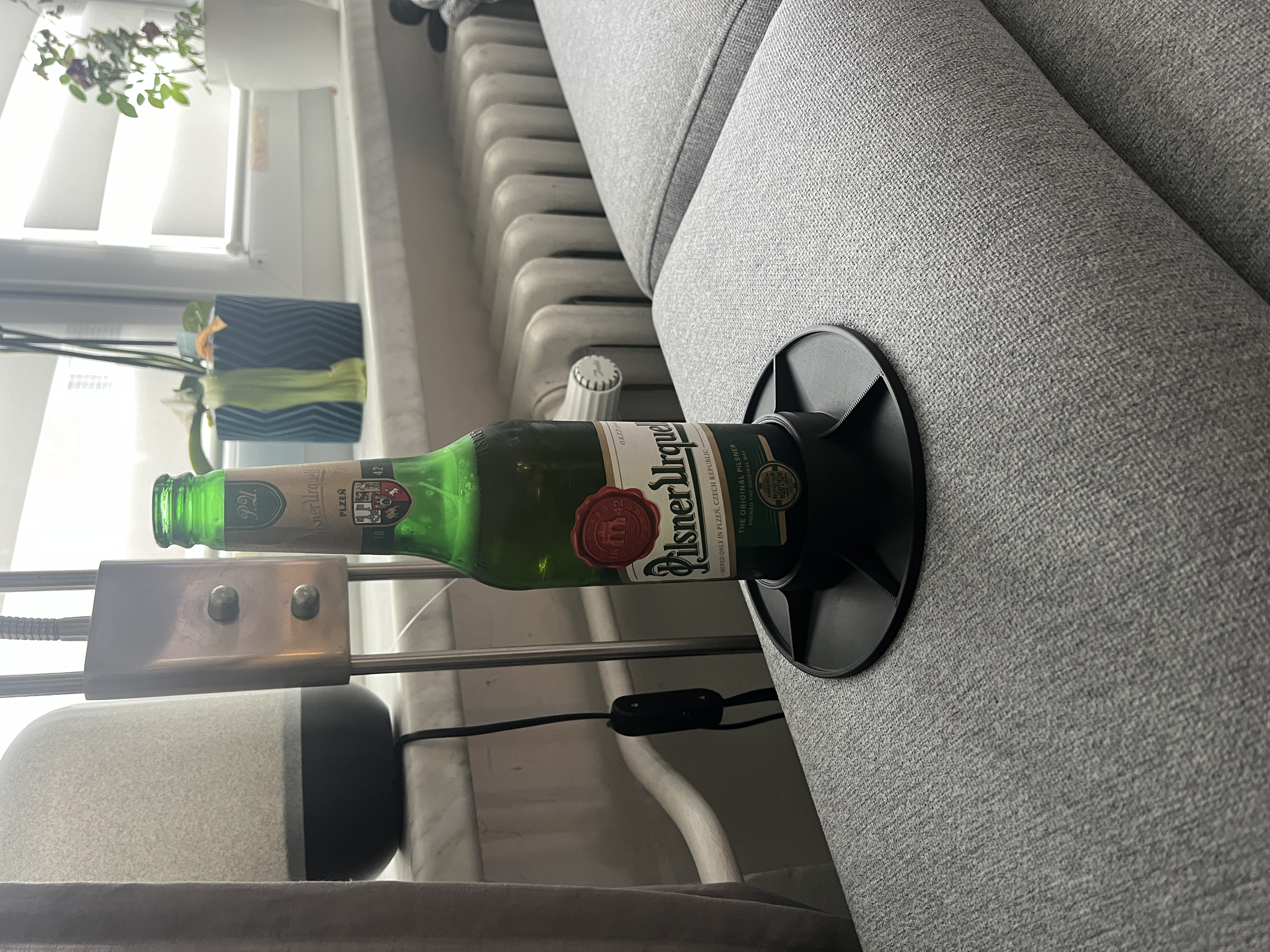 sofa-beer life hack