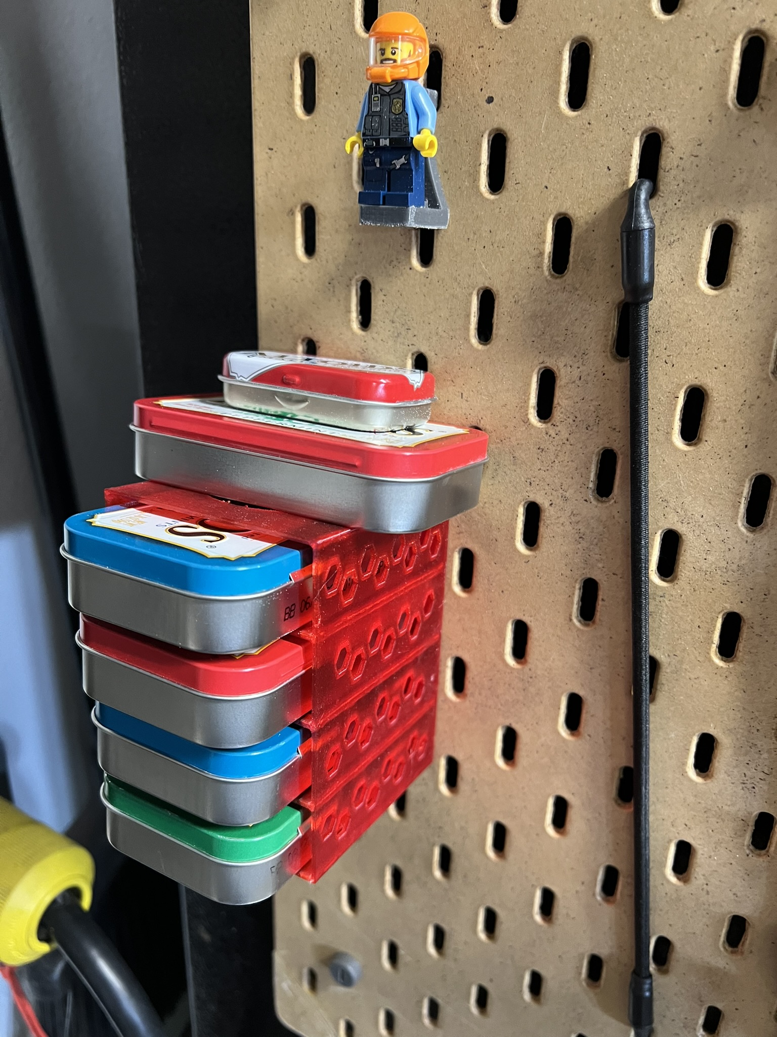 SKADIS Altoids Tin Holder