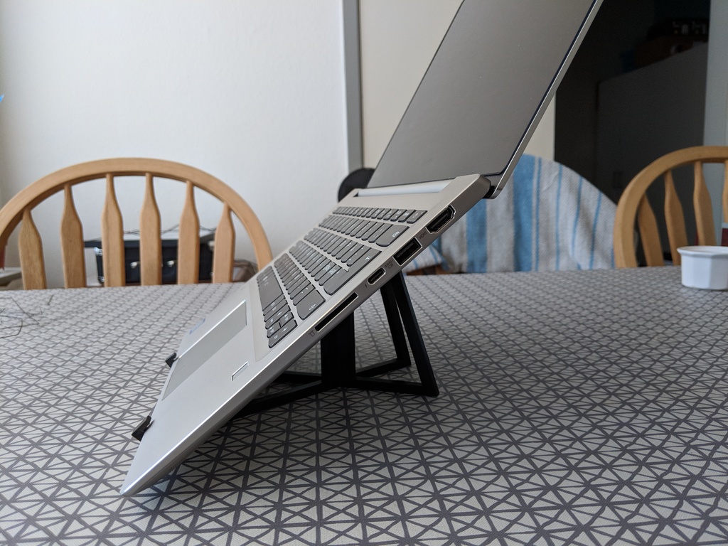 Butterfly laptop stand