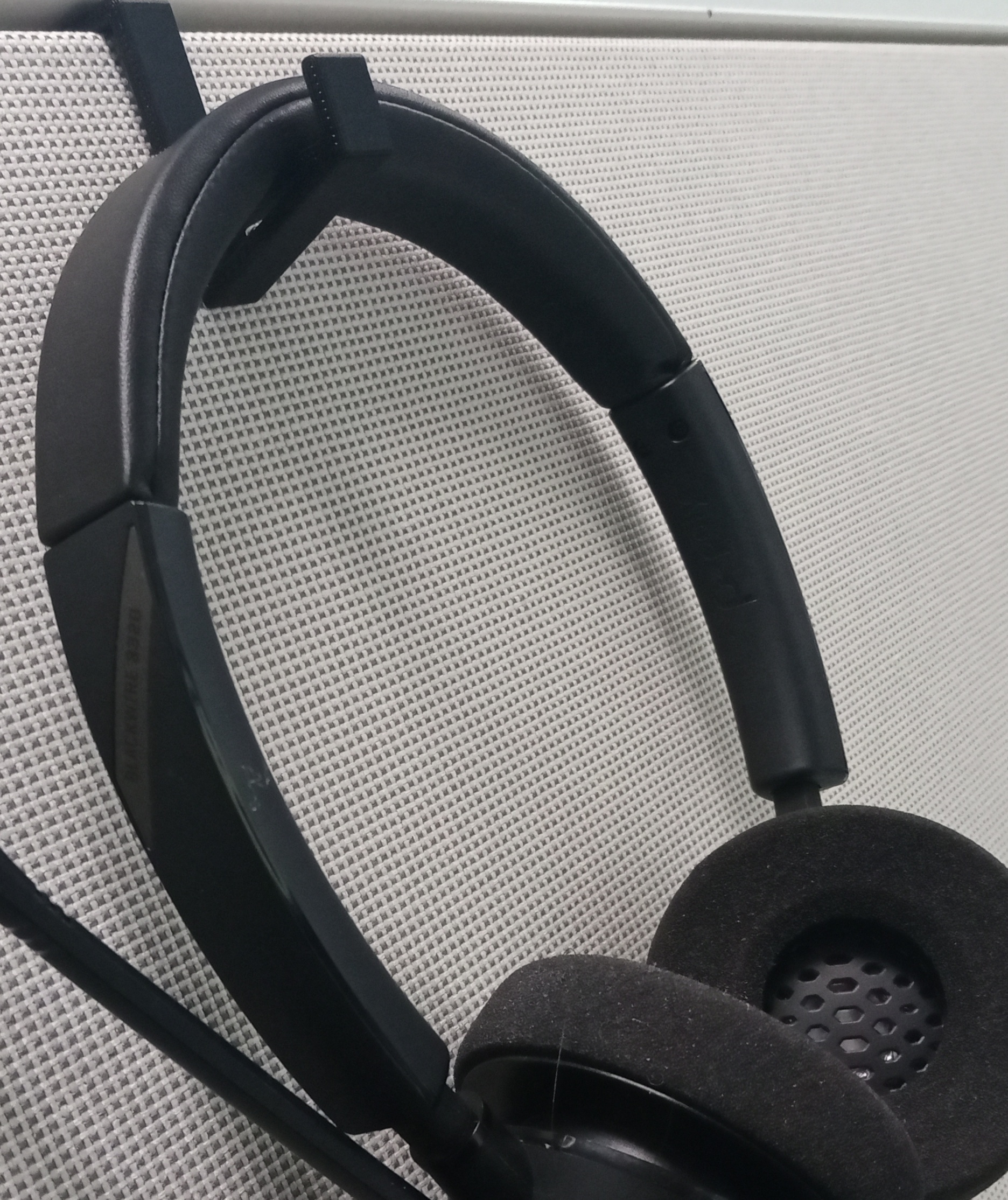 Cubical hook