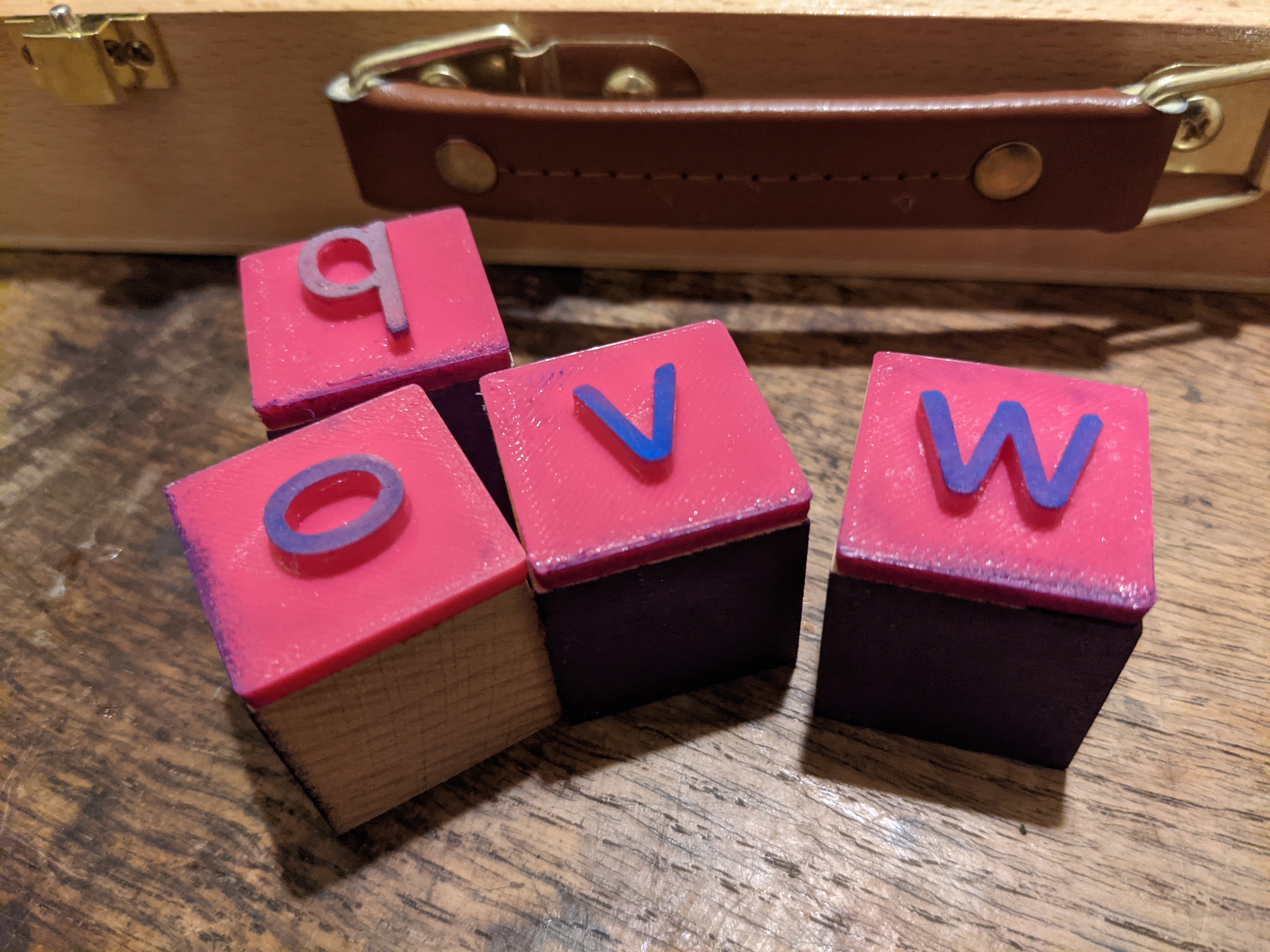 Ink stamps for children - lower case a-z, 1-10, 25mm