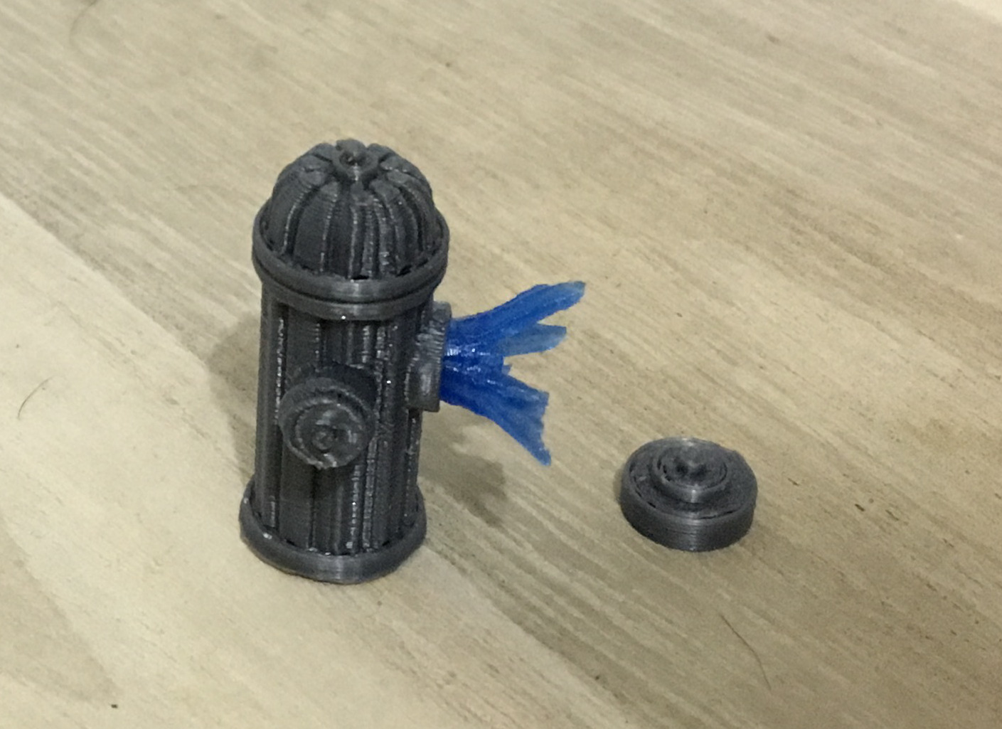 Miniatura 3 do modelo 3D Fire Hydrant and Spray (1:18 scale)