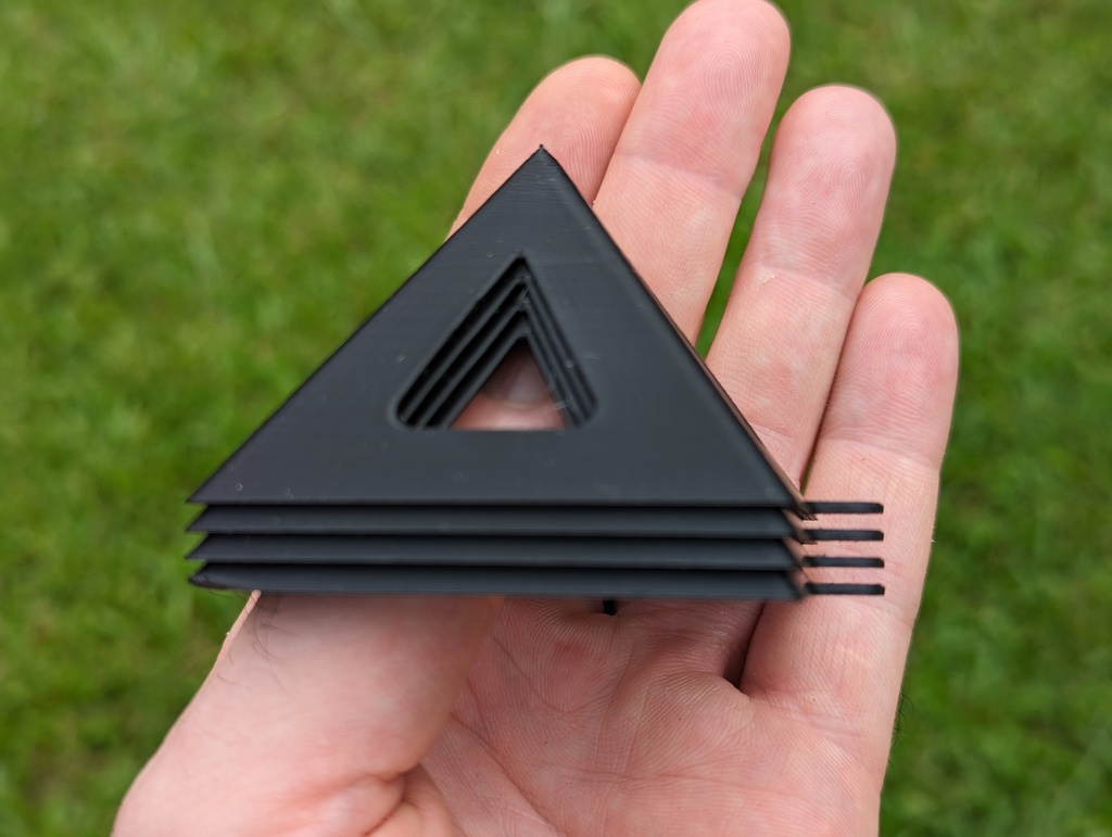 Miniatura 5 do modelo 3D Paint pyramid - Remix