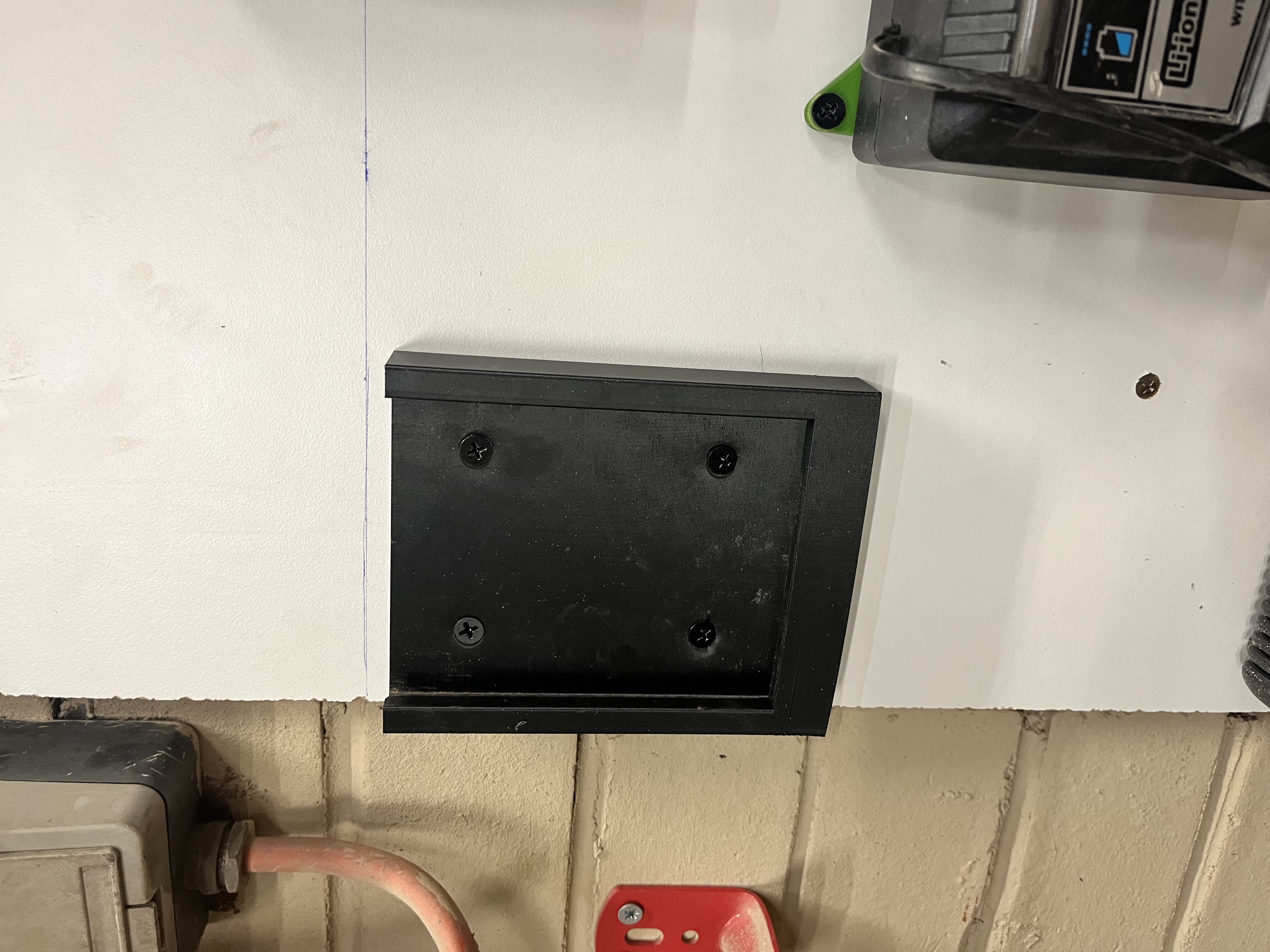 Power Extension Box Wall Mount — thumbnail 4