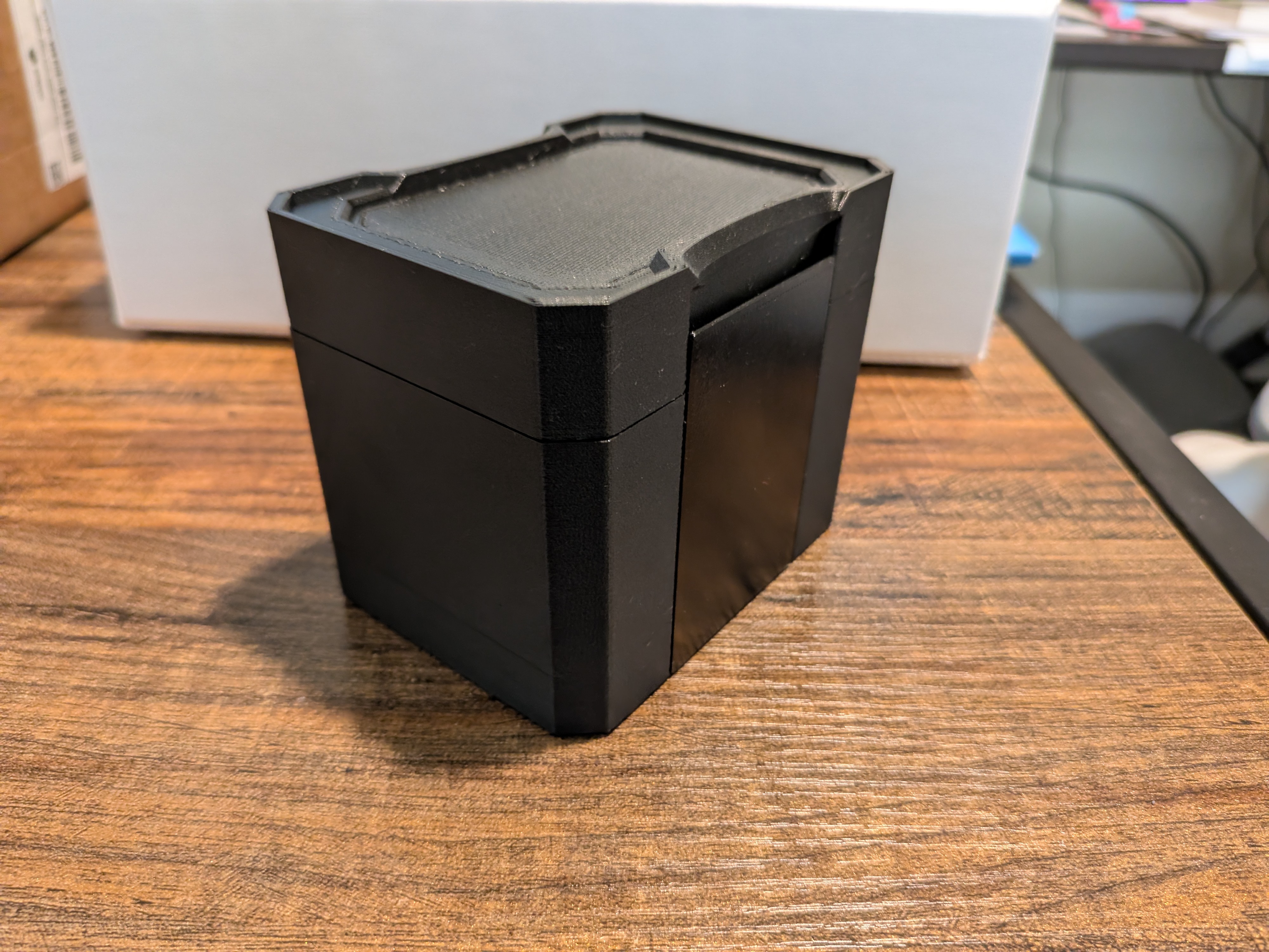Miniatura 4 do modelo 3D SnapKeep 60-Card Deck Box