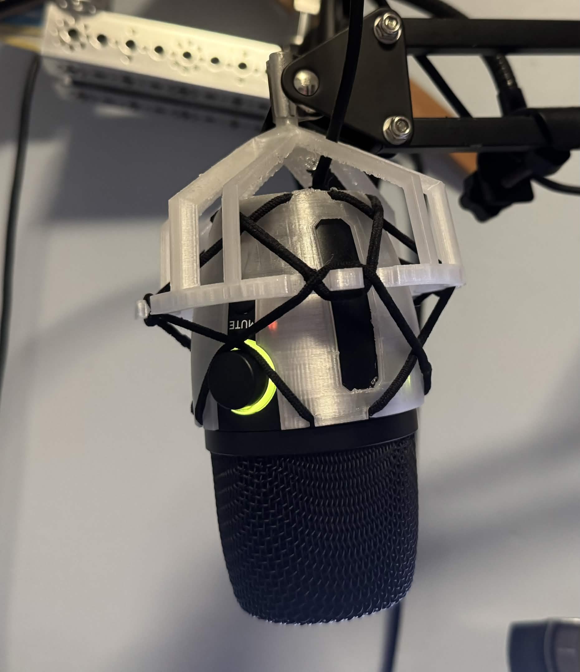 Neat Bumblebee II Shock Mount 3D model