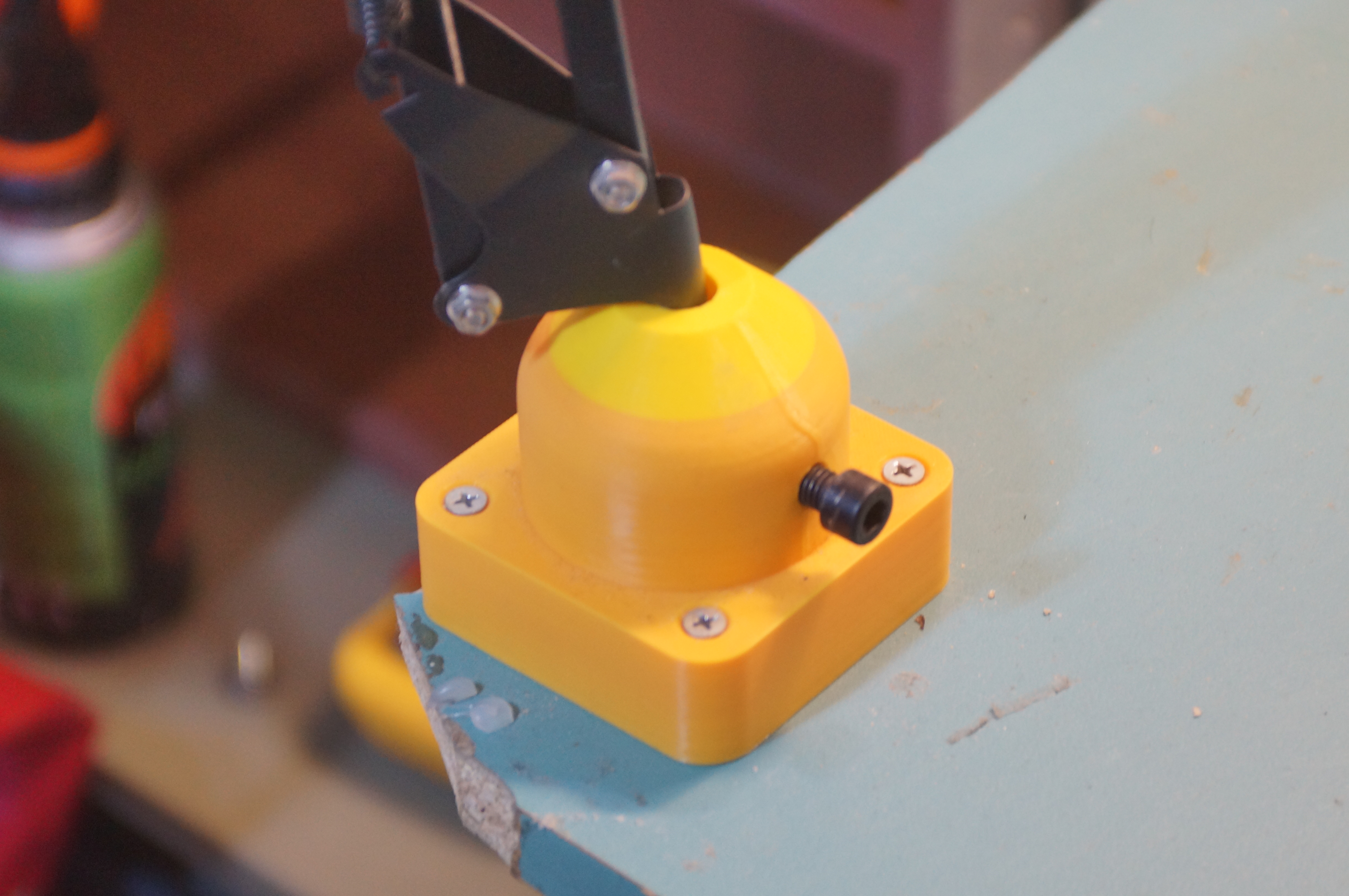 Microphone / Mic Arm Mounting Point