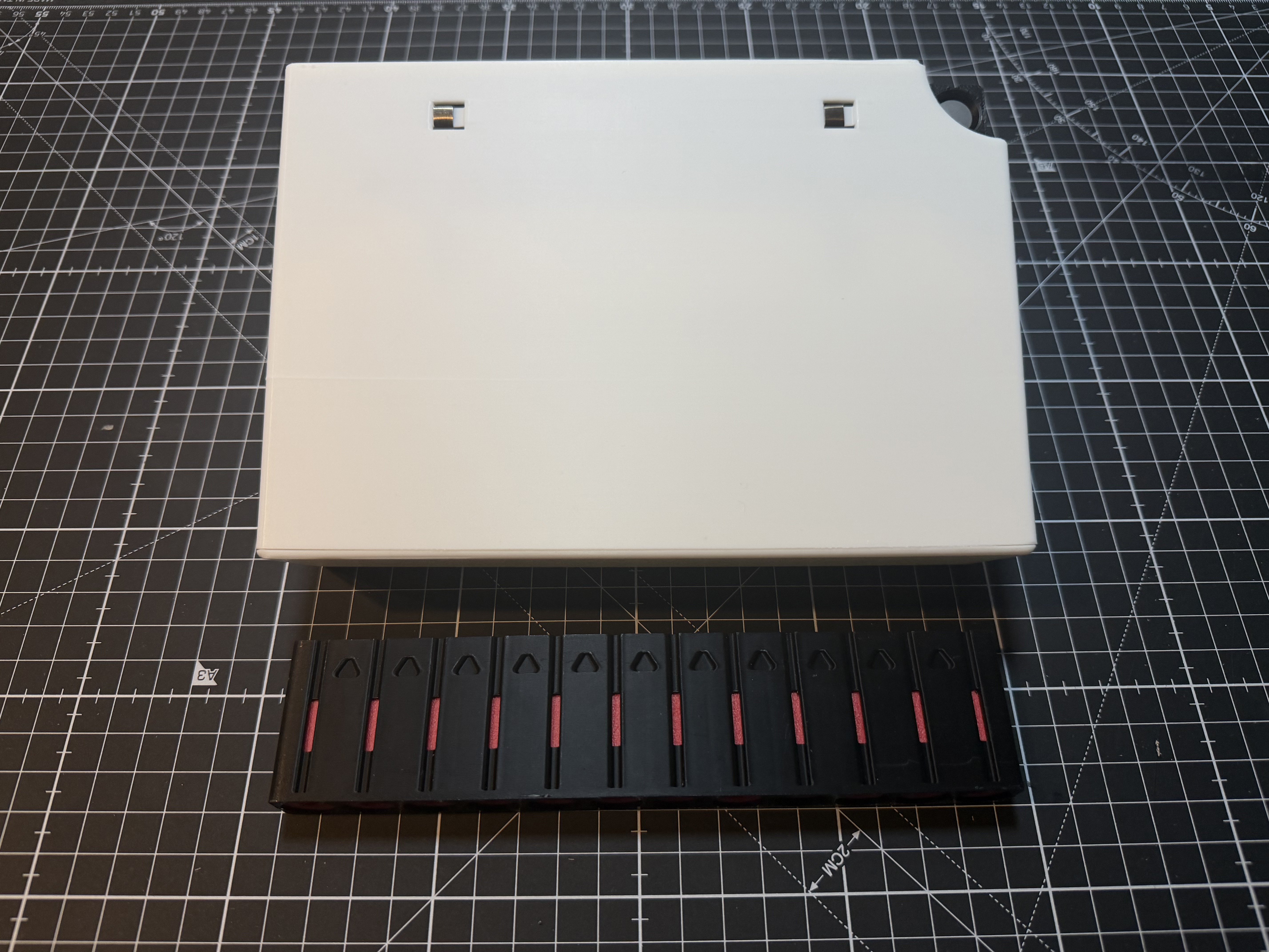 Harmony Clip Holder