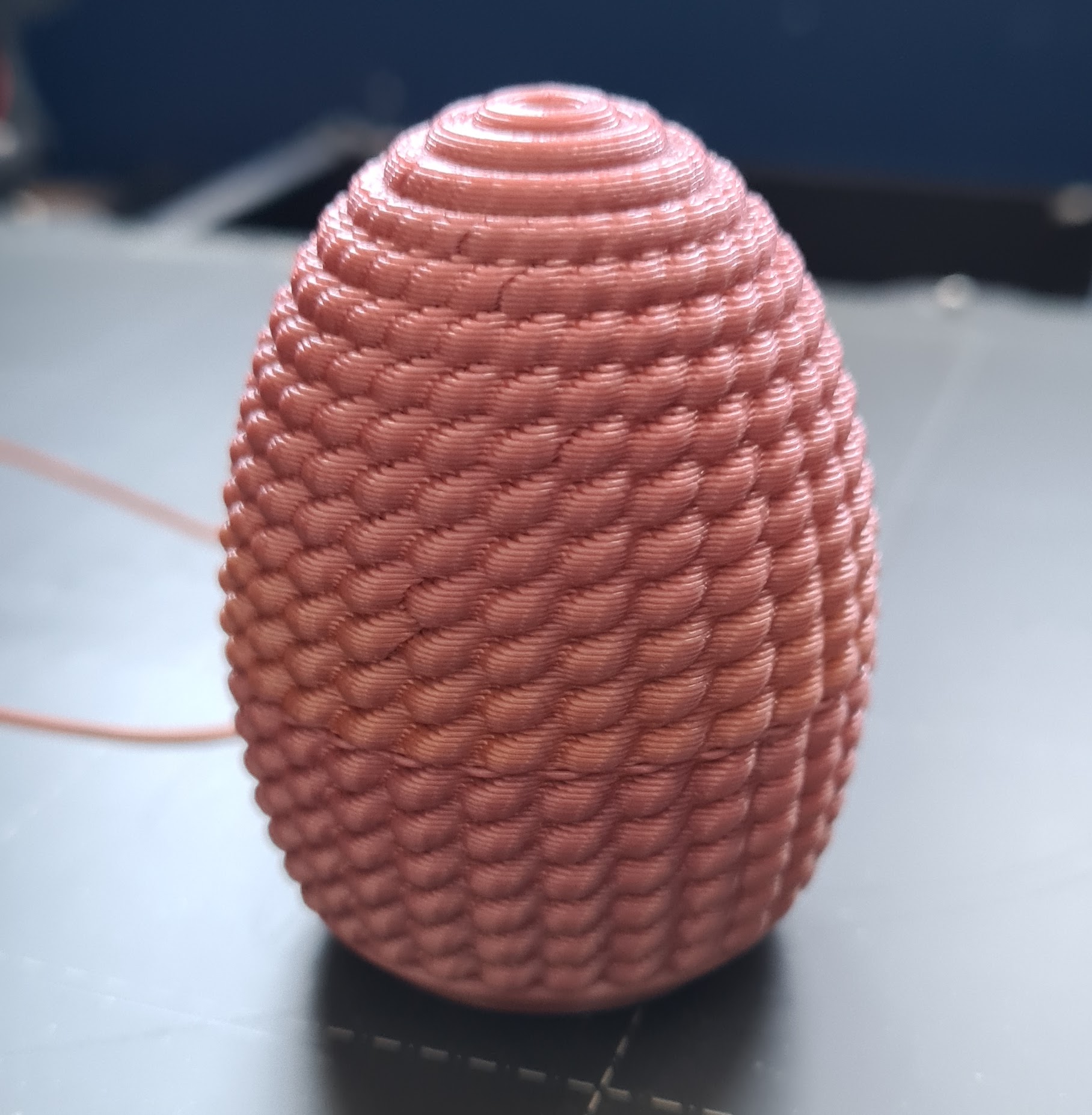 Fabergé egg-shaped box - Boite en forme d'oeuf de Fabergé