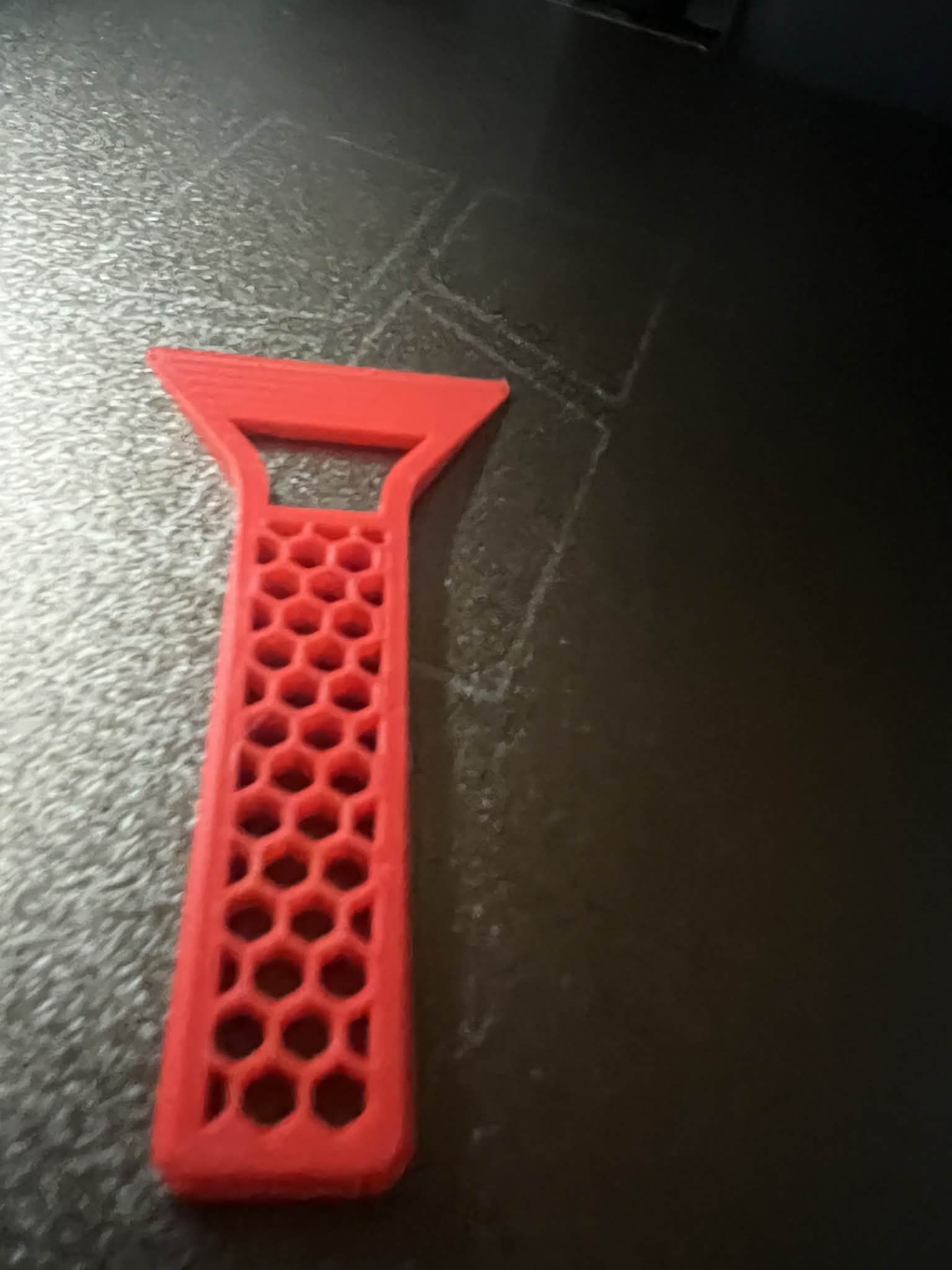 Miniatura 2 do modelo 3D Hex Handle Bed Scraper