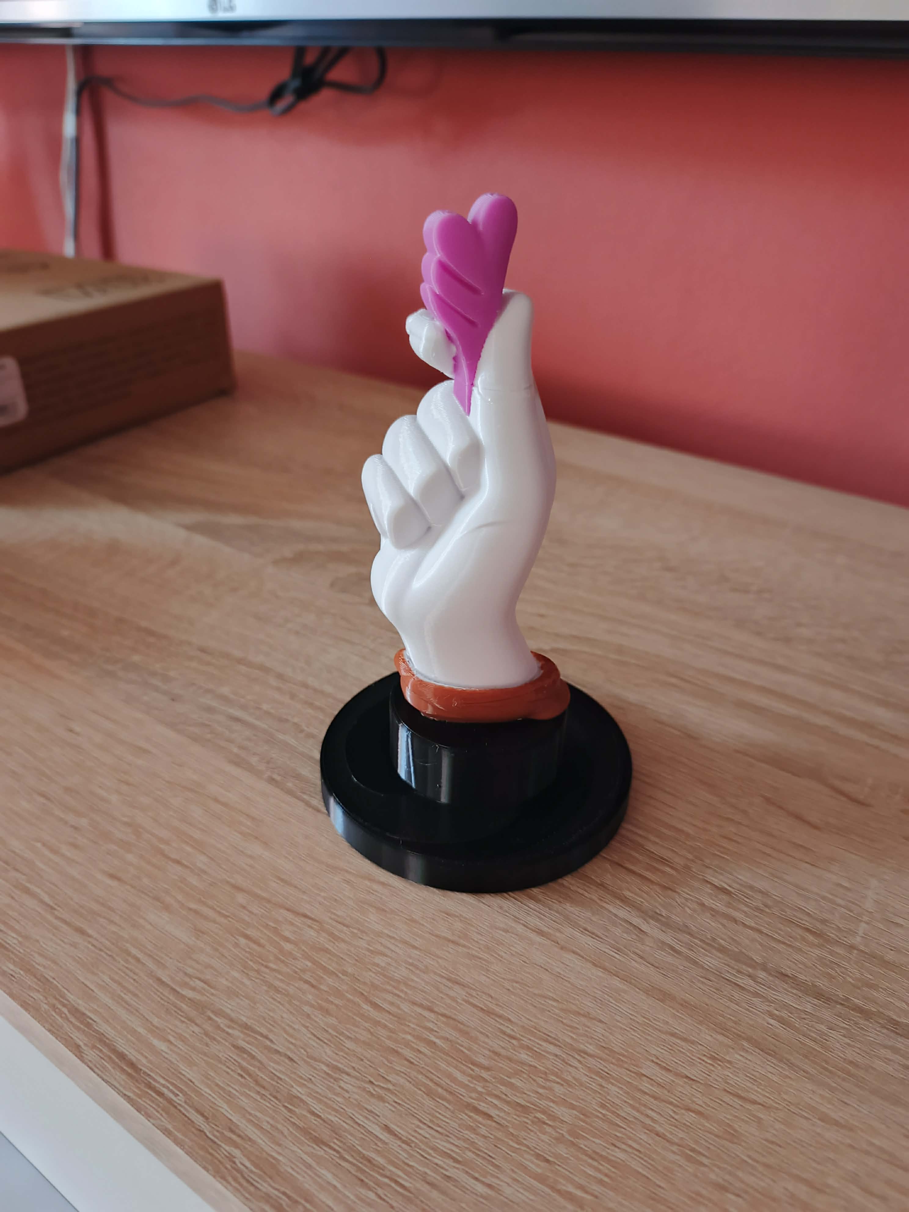 finger heart